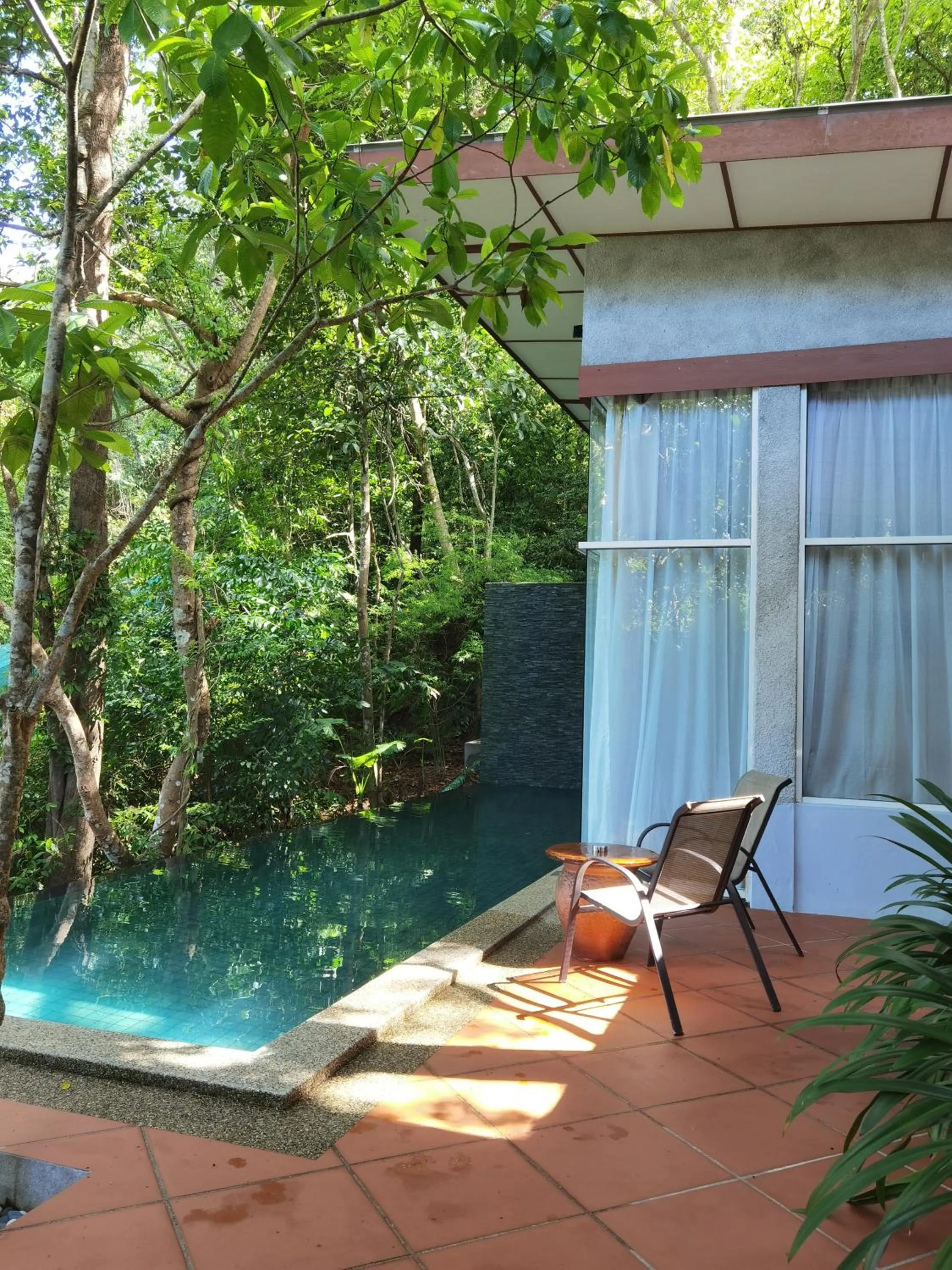 Swimming pool in Ambong Pool Villas - Private Pool