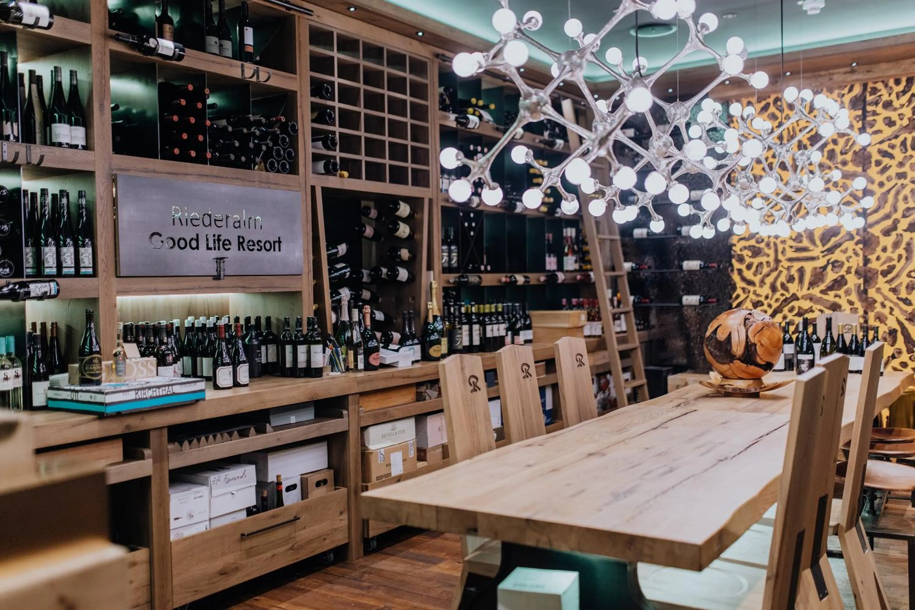 Lounge or bar in Hotel Riederalm