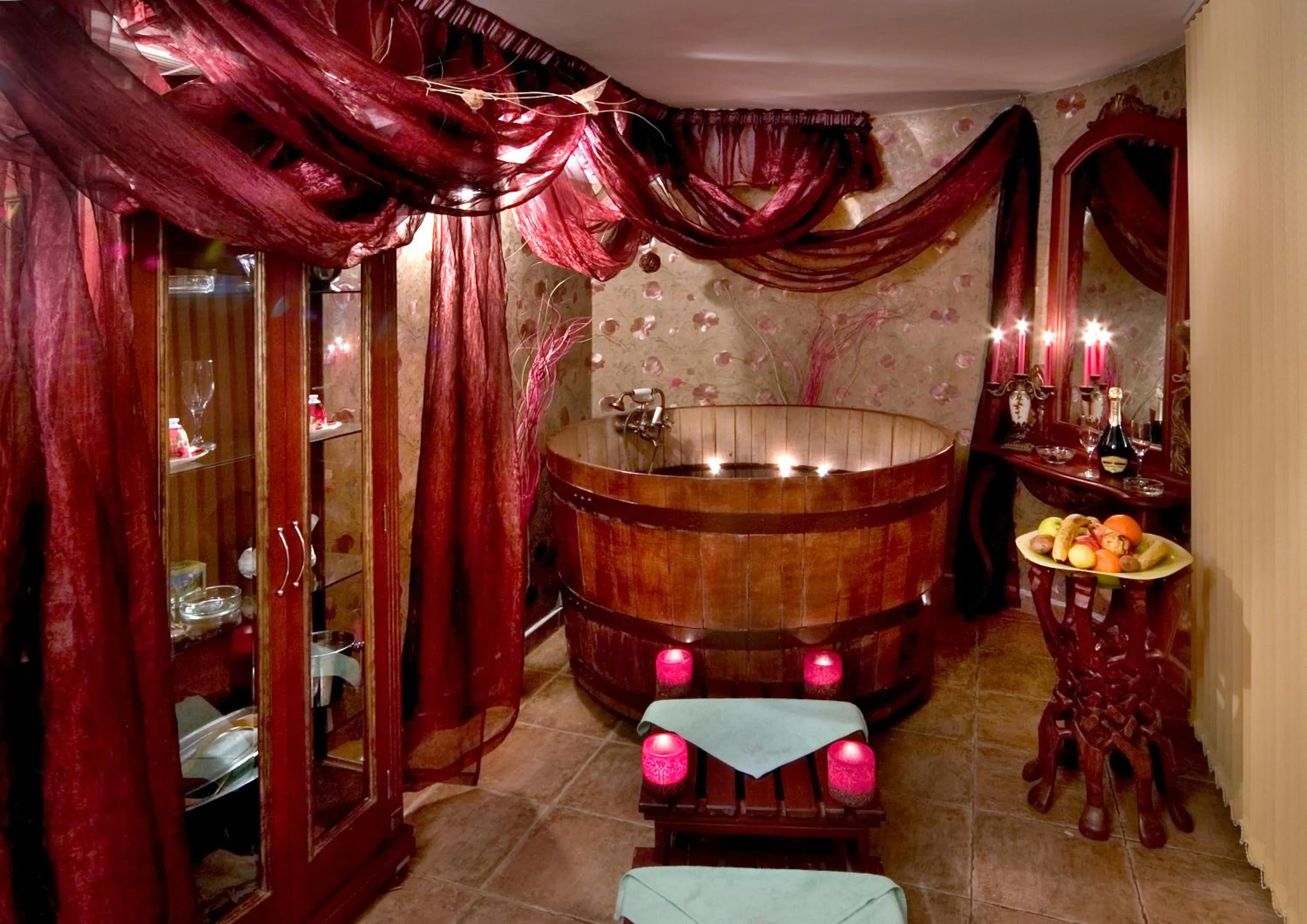 Hot Tub in Spa Hotel Rich