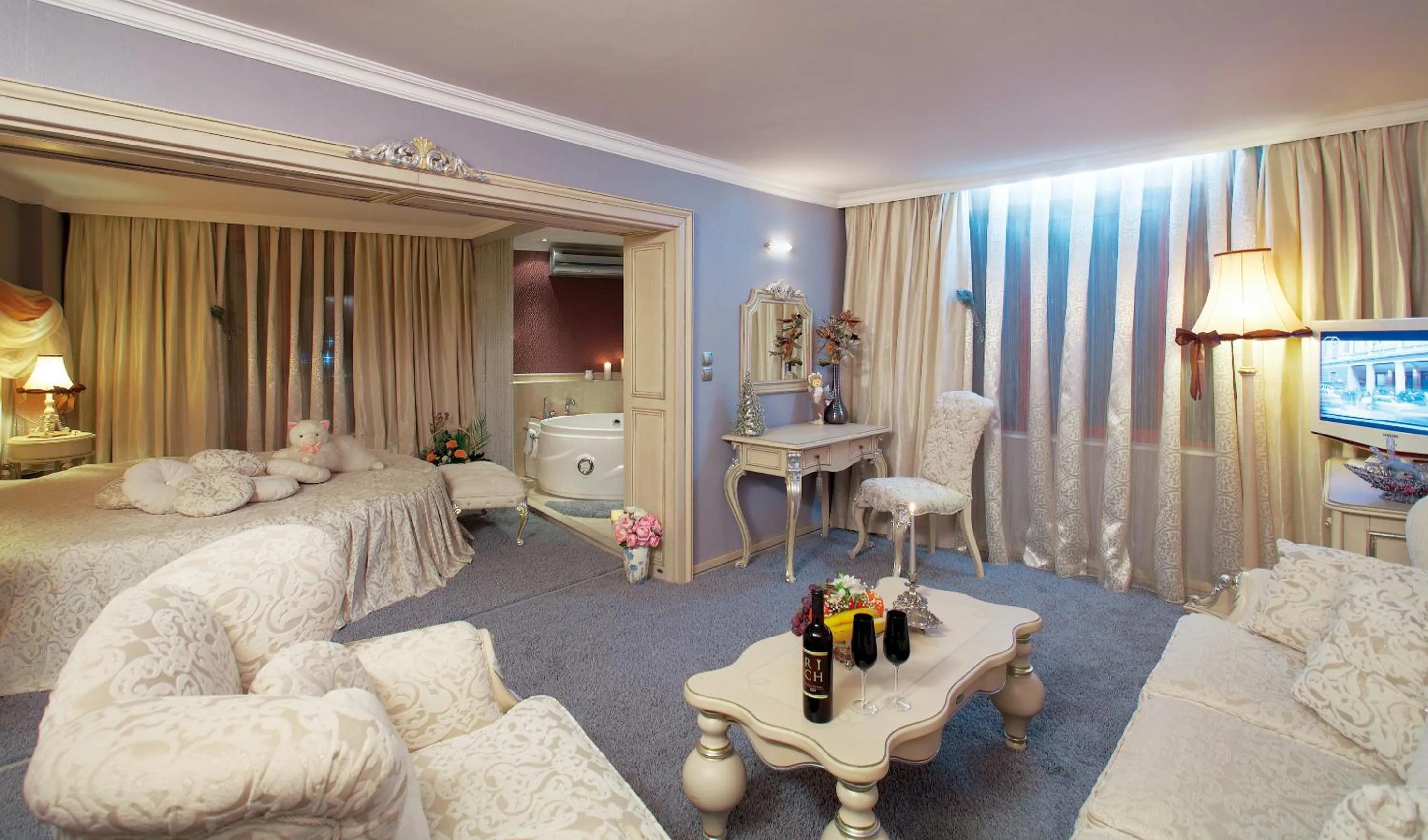 Bed in Spa Hotel Rich