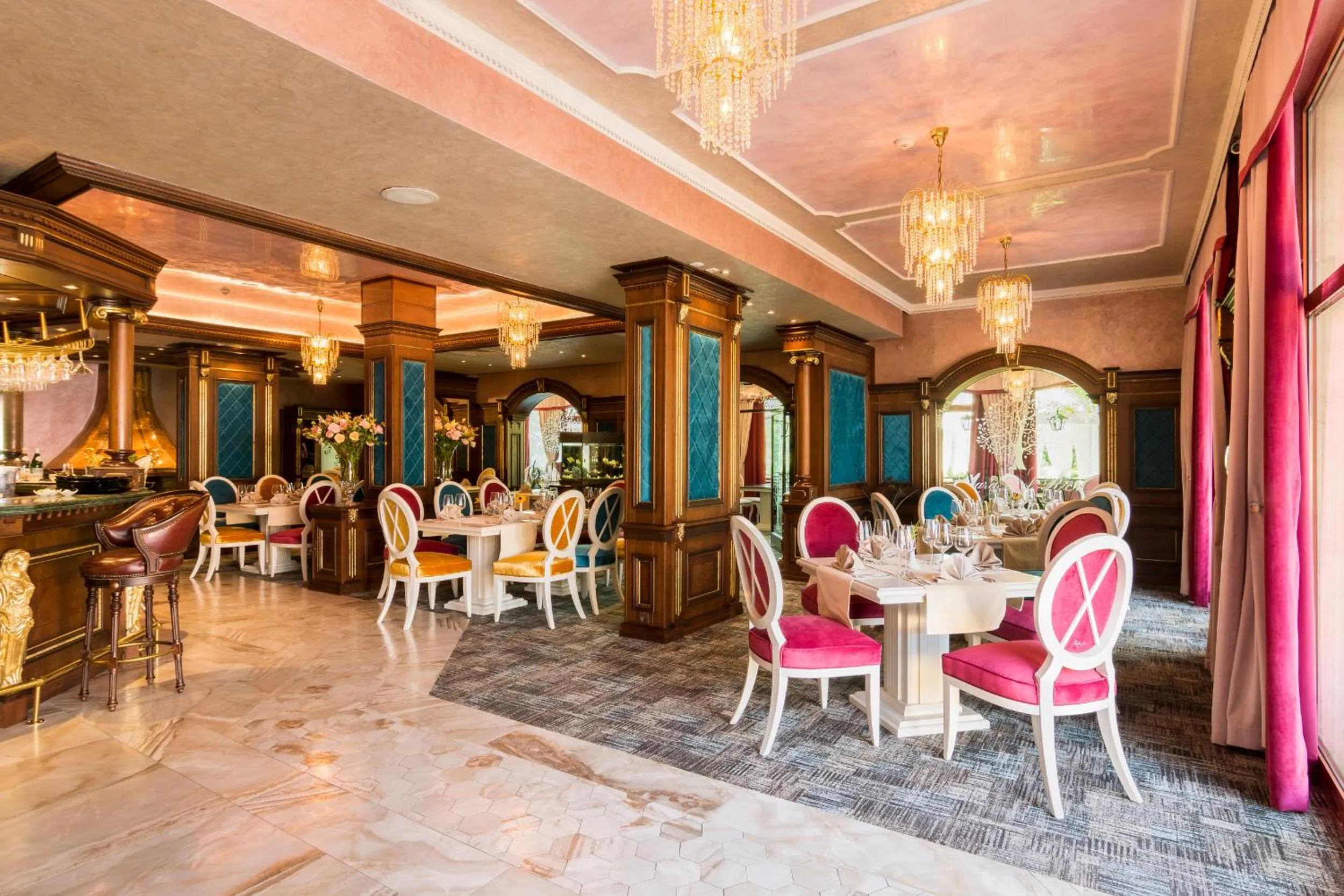 Restaurant/places to eat in Spa Hotel Rich