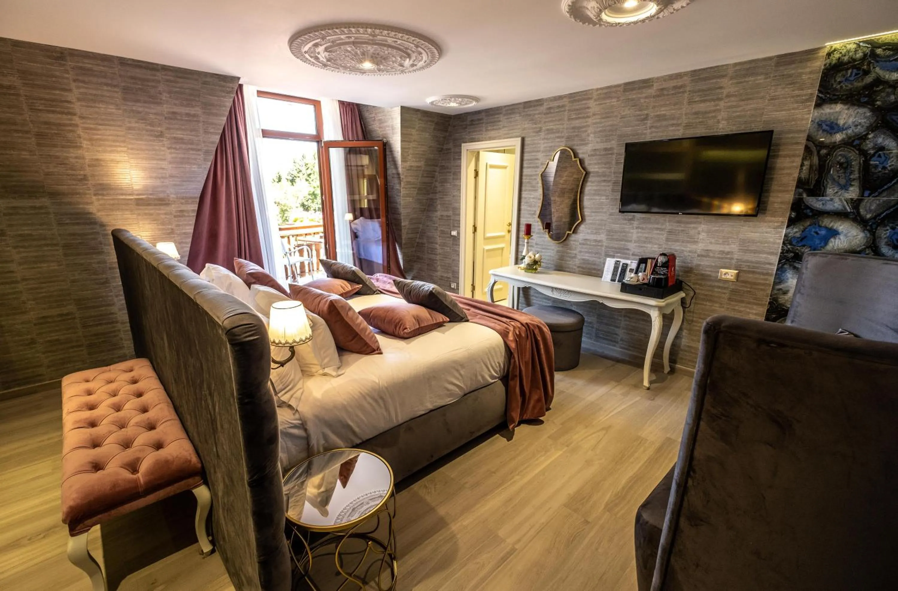 Bed in Spa Hotel Rich