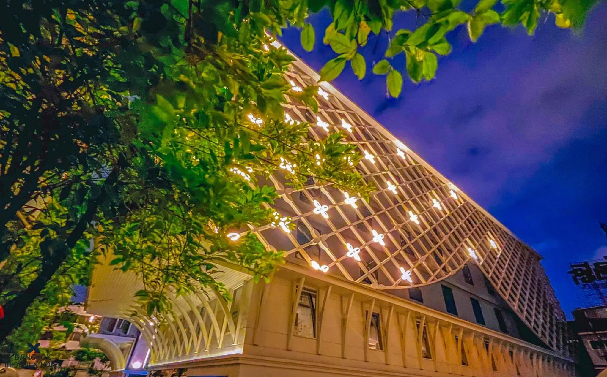 Property building in Bangkok Midtown Hotel