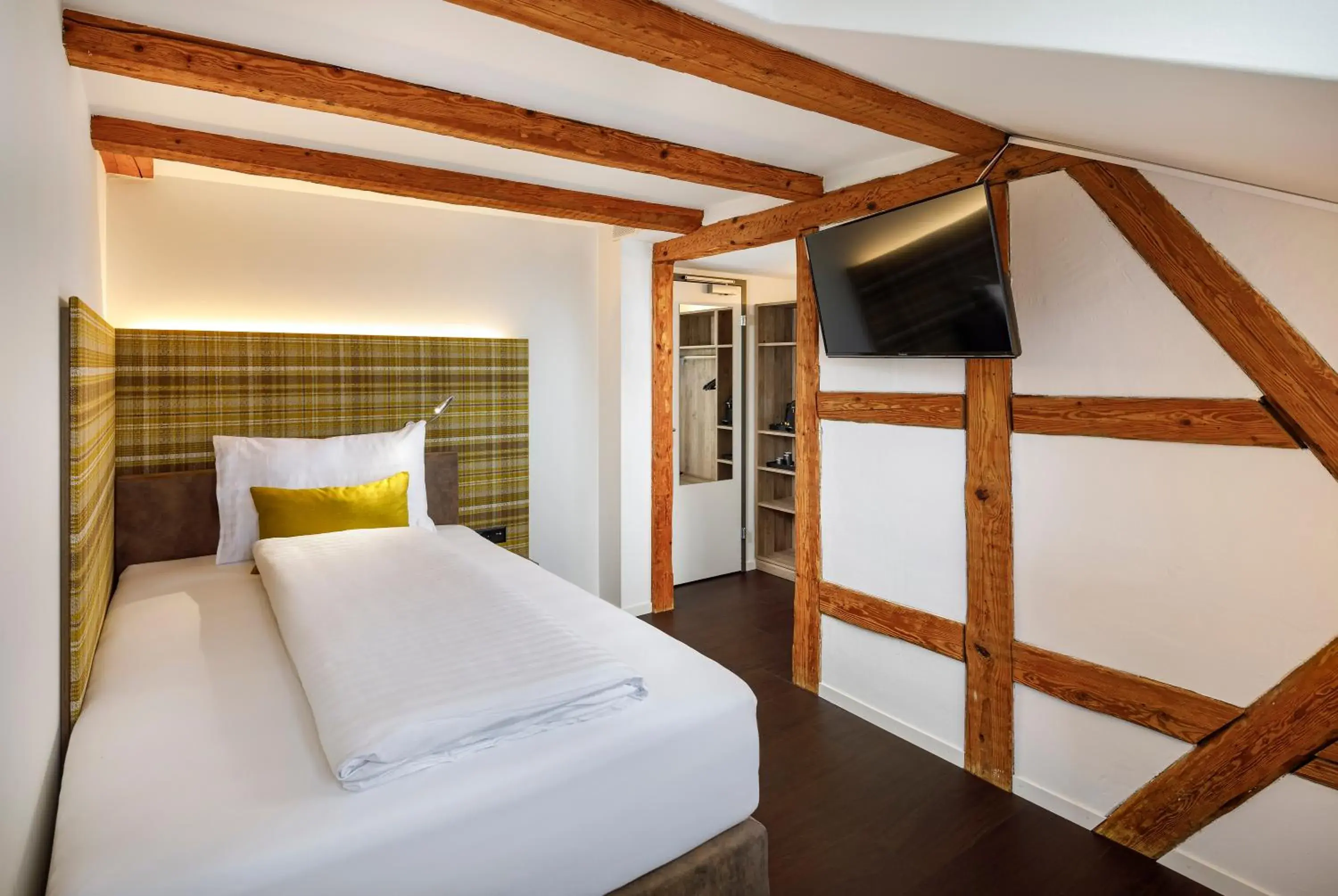 Bedroom, Bed in Hotel Schweizerhof Bedroom, Bed in Hotel Schweizerhof