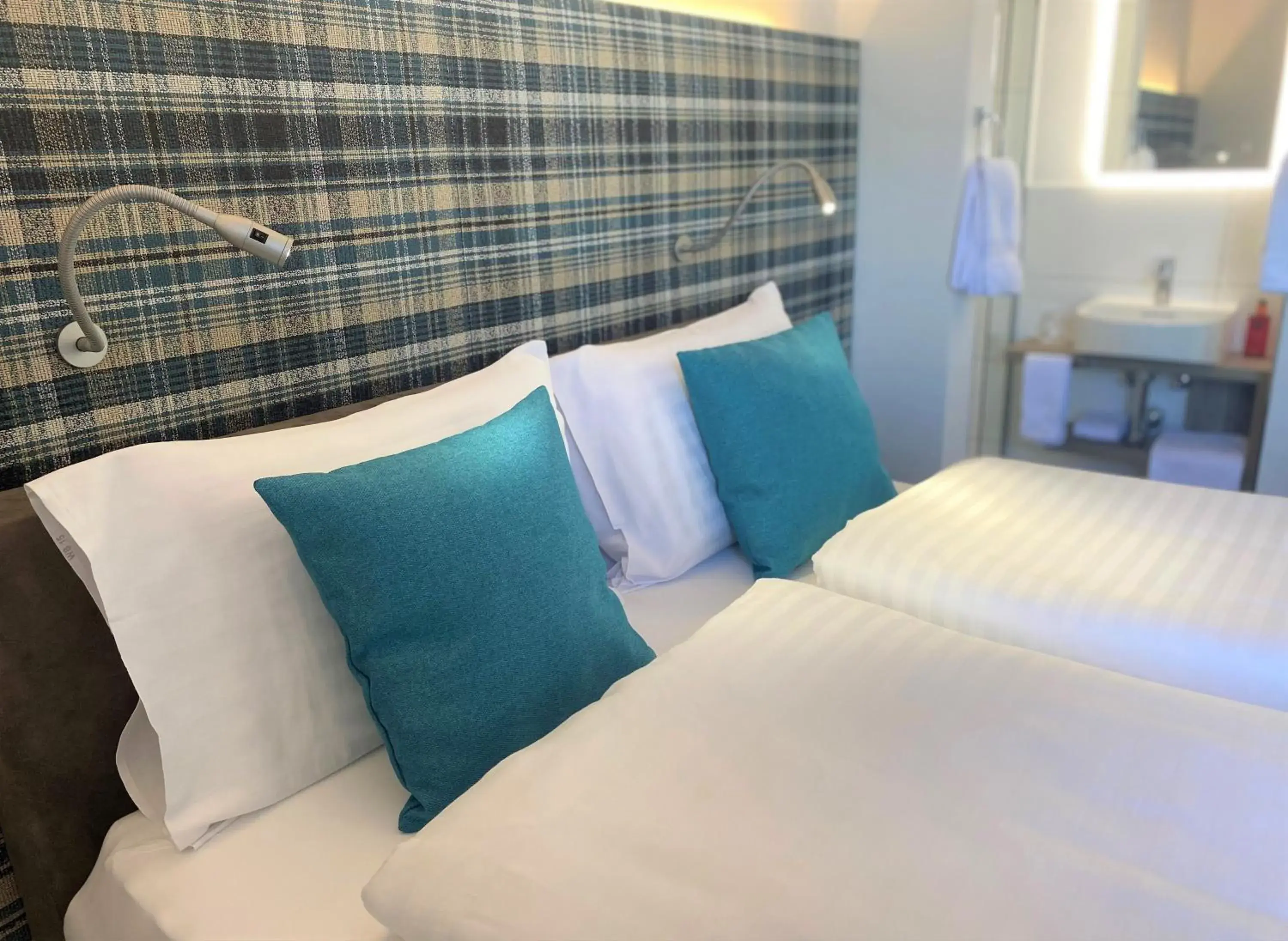 Bedroom, Bed in Hotel Schweizerhof Bedroom, Bed in Hotel Schweizerhof