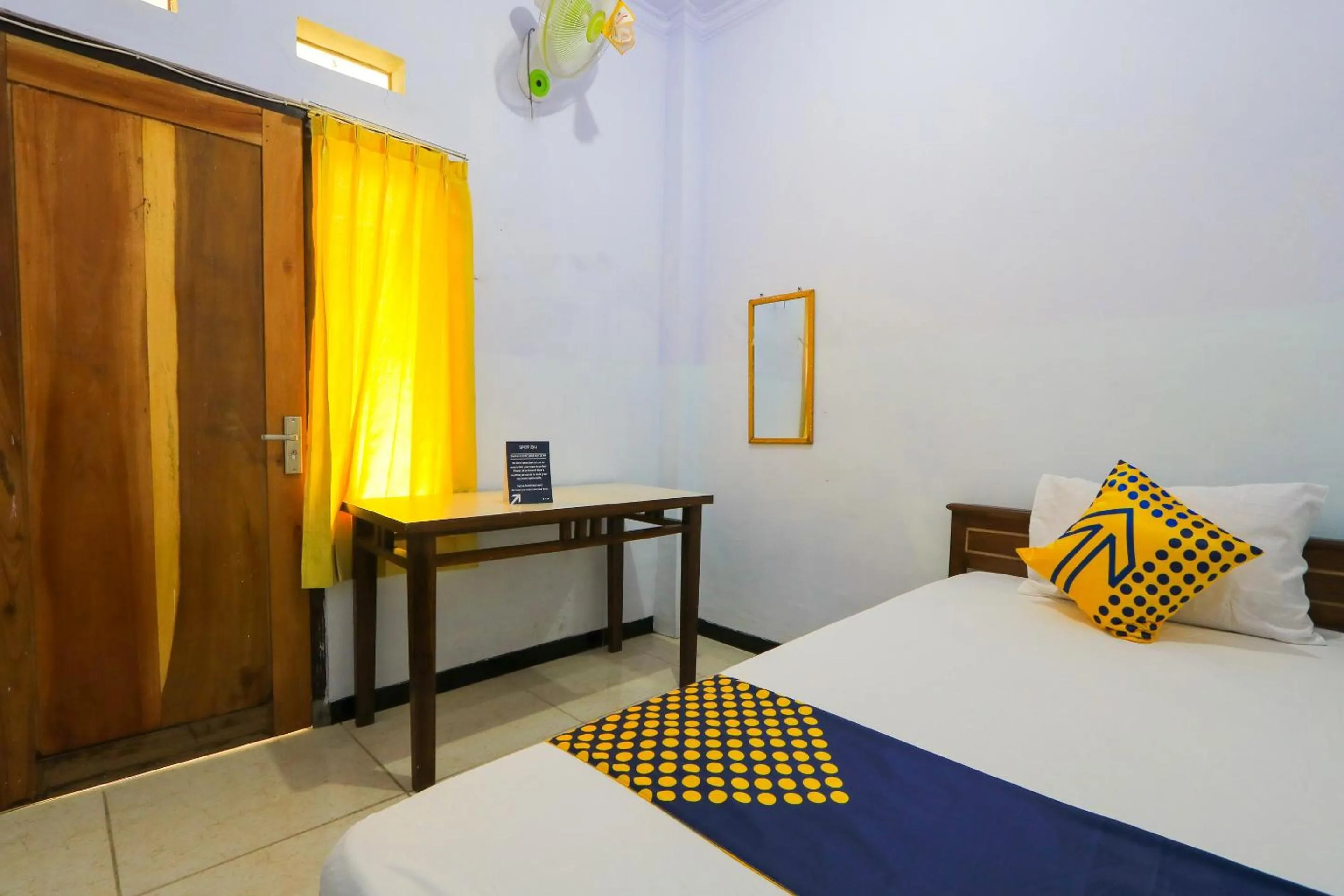 Bedroom in OYO 2497 Pesona Guest House