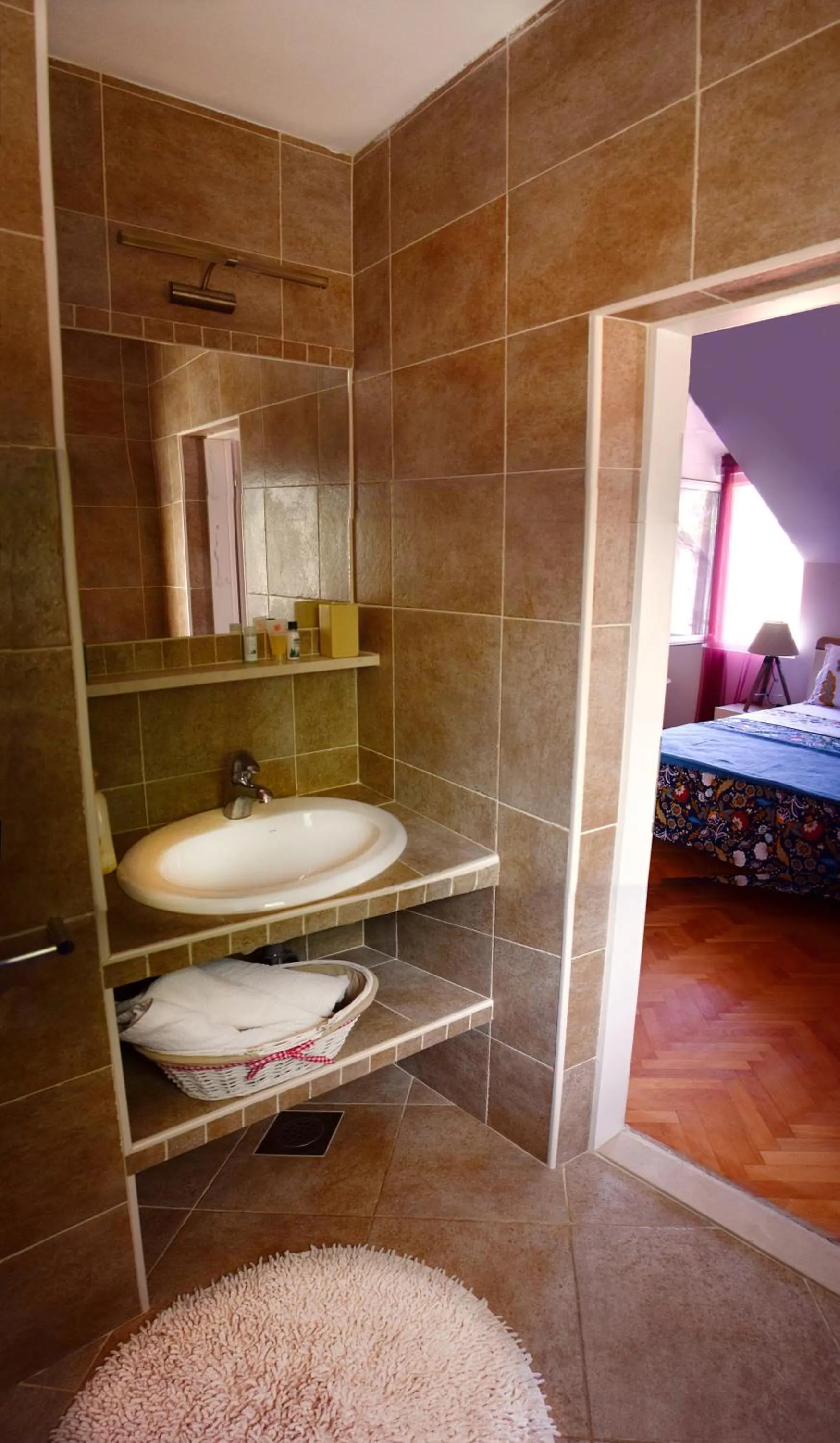 Bathroom, Bed in Apartments Mia