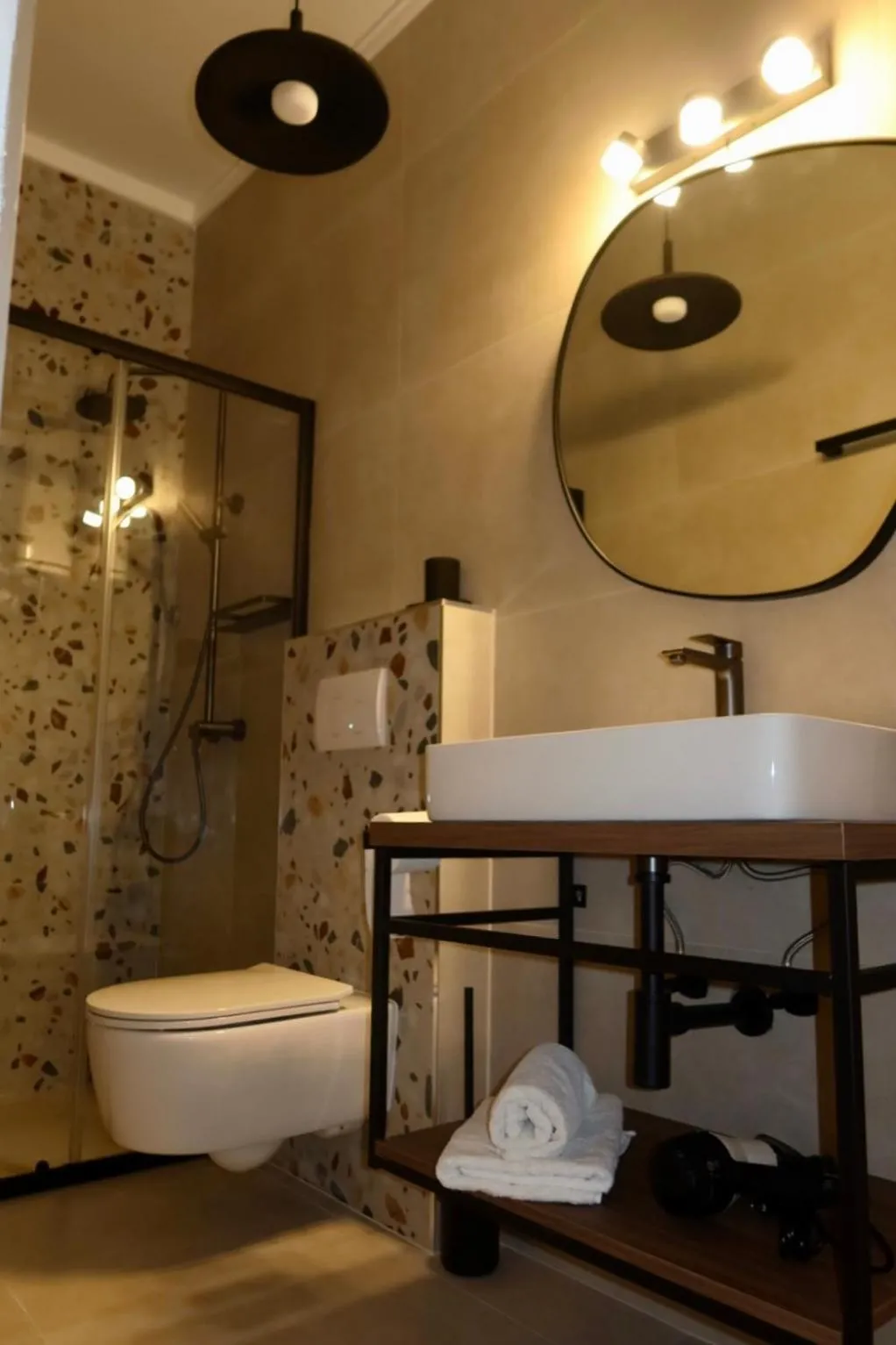 Shower in Apartments Mia