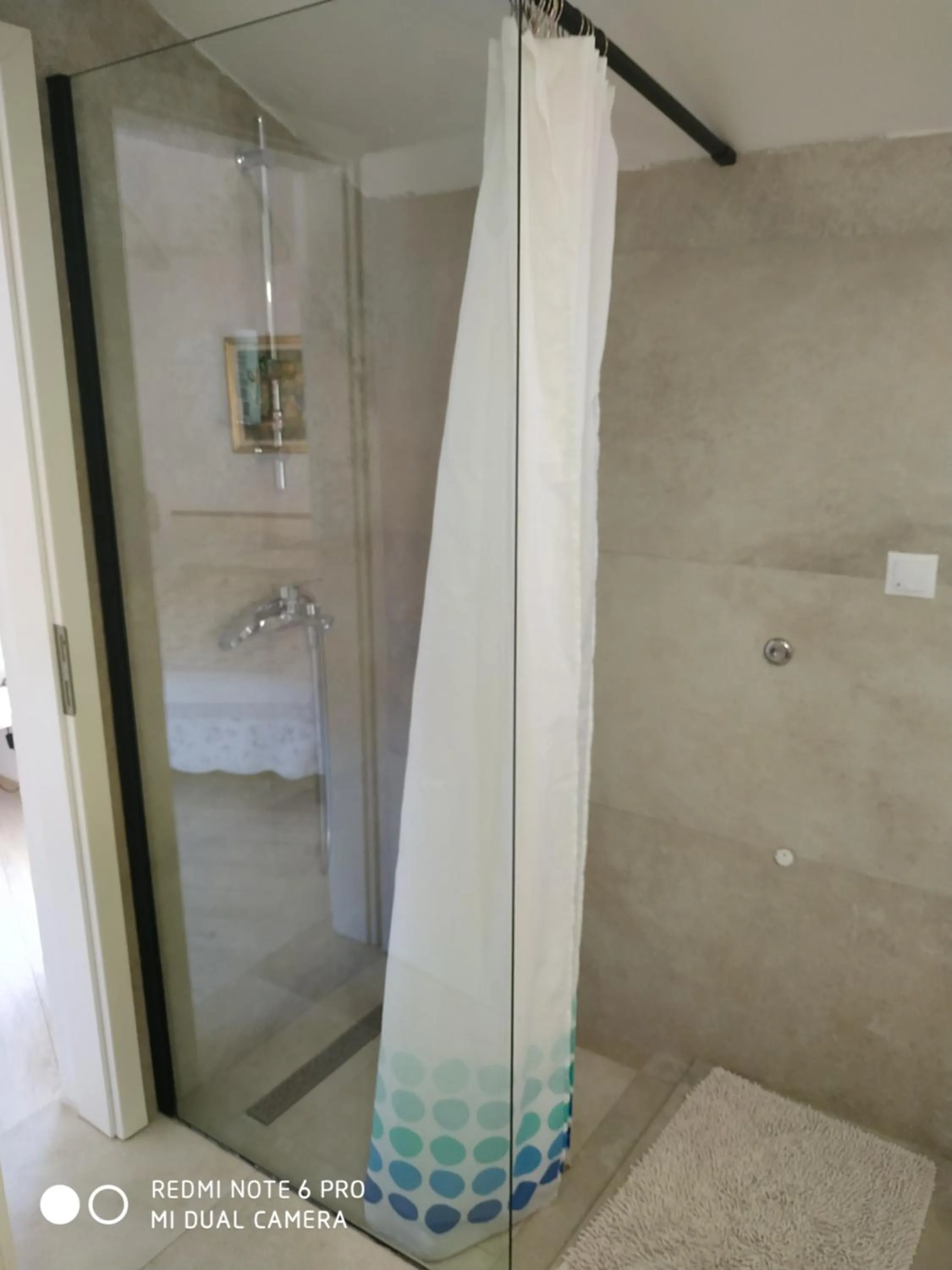 Shower in Apartments Mia