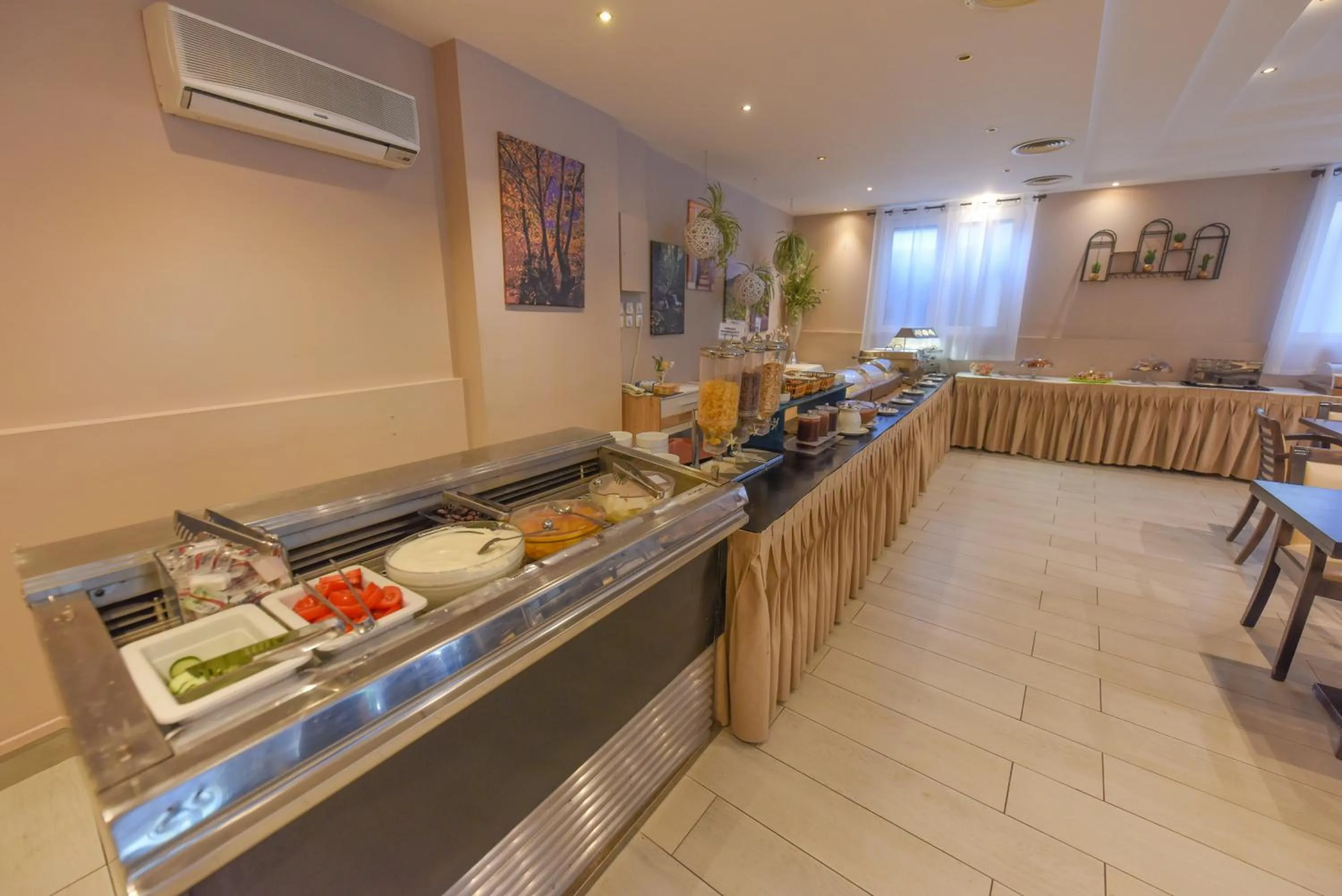 Buffet breakfast in Samos Hotel