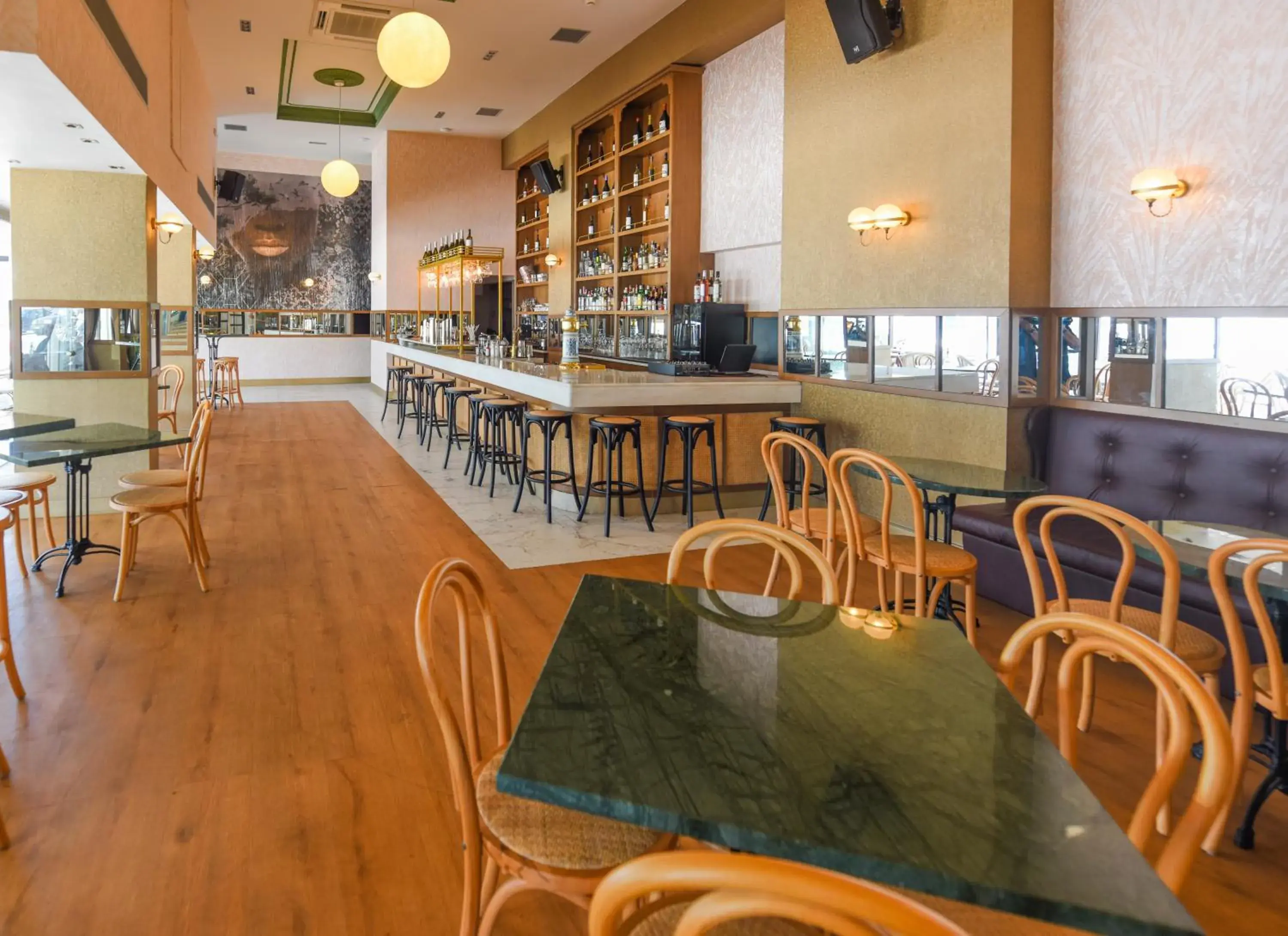 Restaurant/places to eat in Samos Hotel Restaurant/places to eat in Samos Hotel