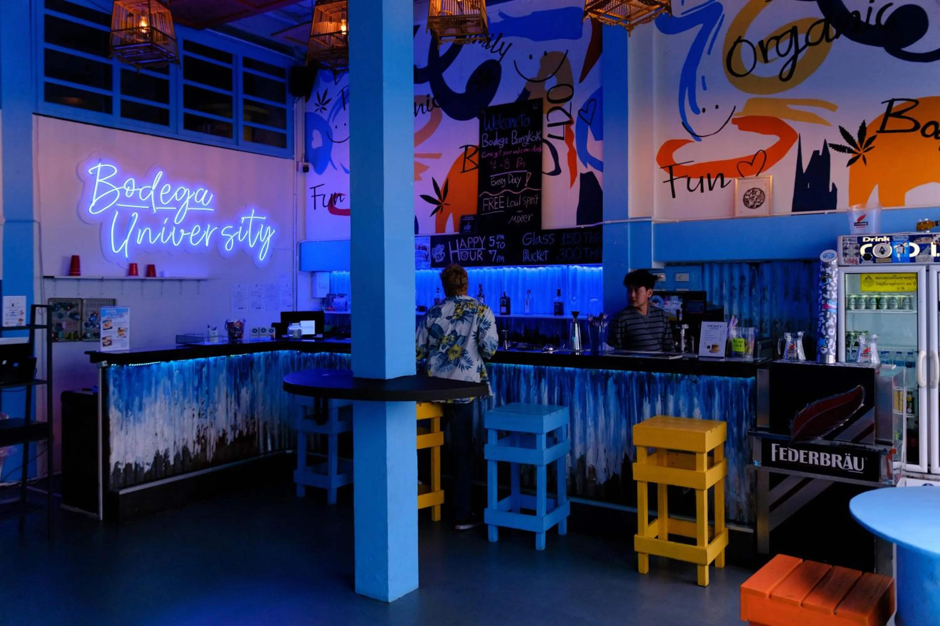 Lounge or bar in Bodega Bangkok Soi 23