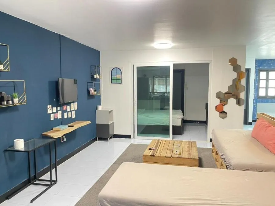 Bed in Bodega Bangkok Soi 23