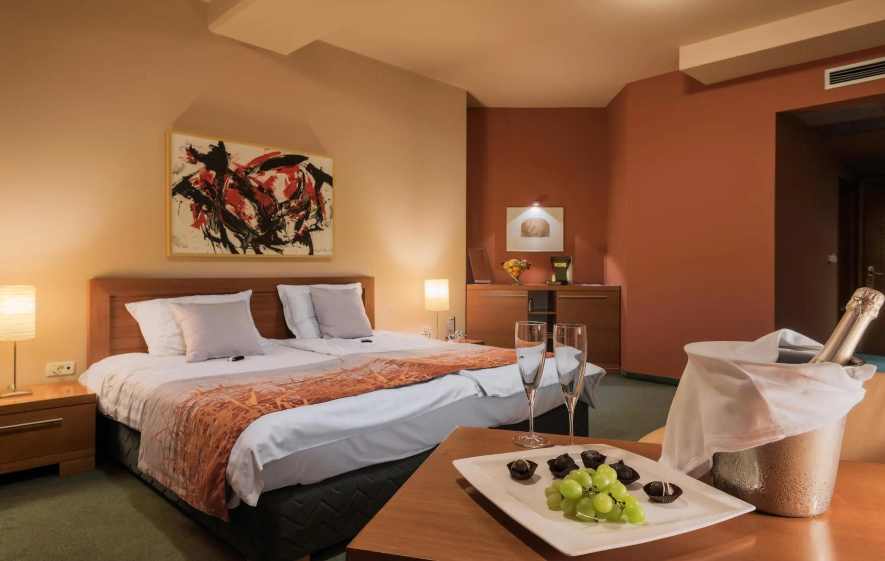 Property building, Bed in Hotel Arka