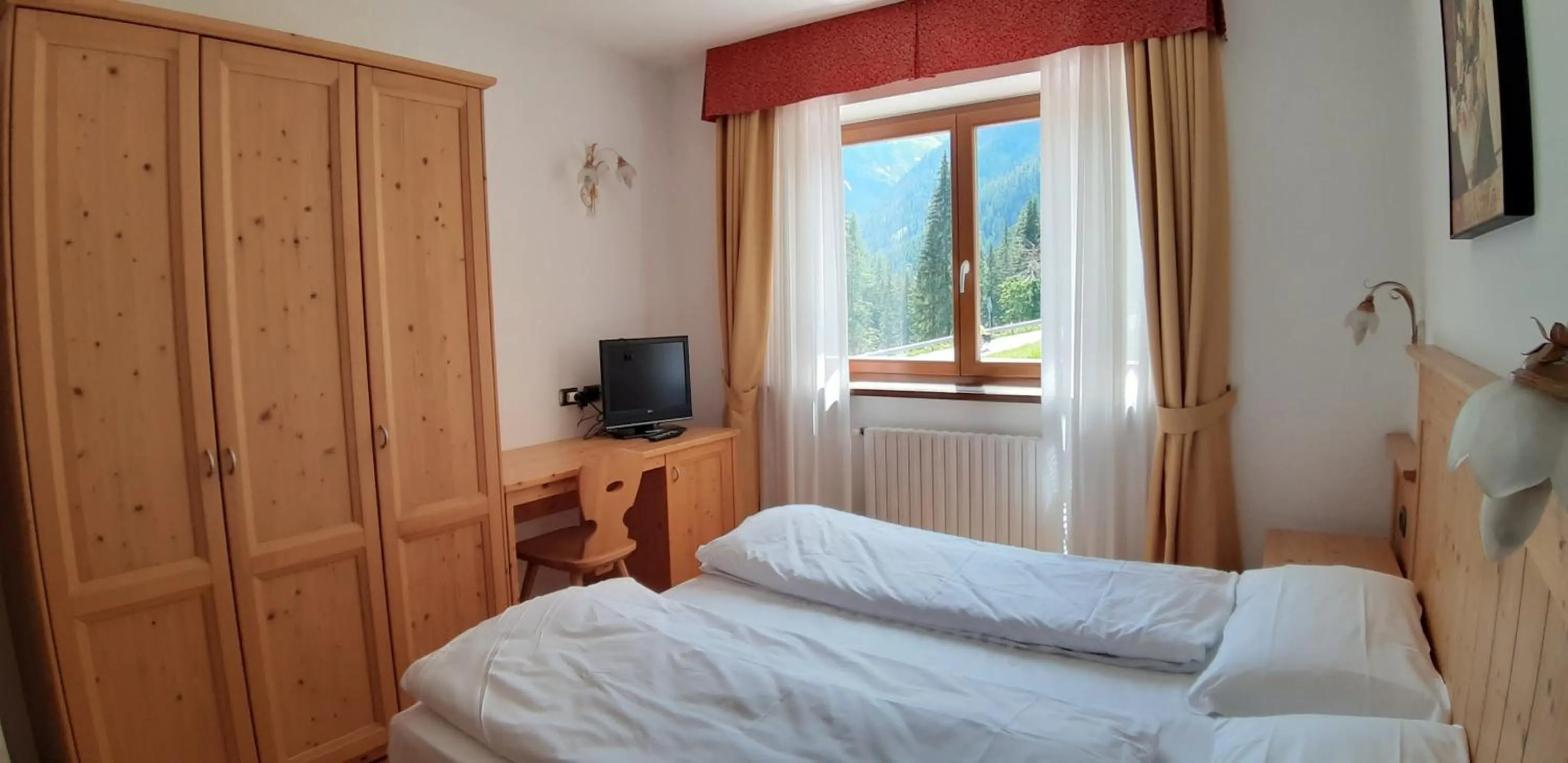 Bedroom, Bed in Residence Panorama