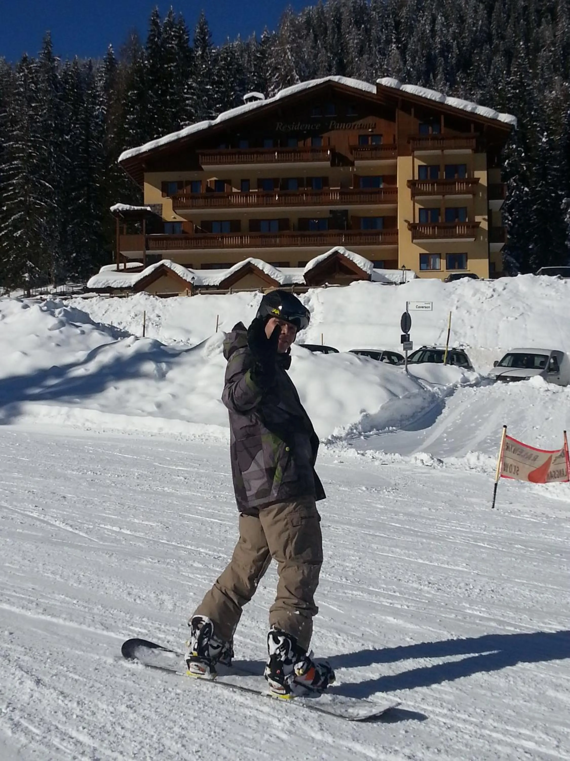 Skiing in Residence Panorama