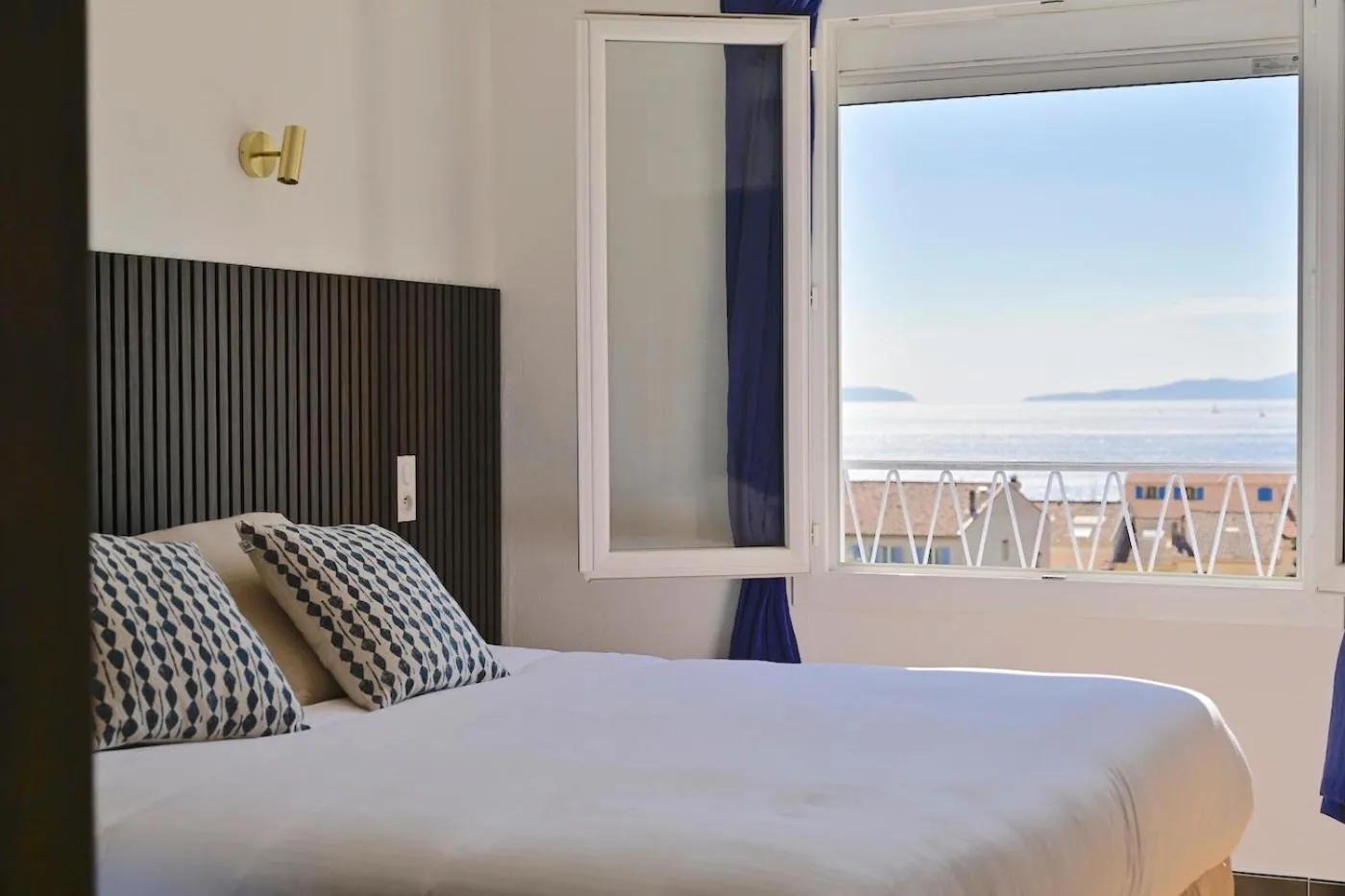 Deluxe King Room in Hôtel La Petite Bohème