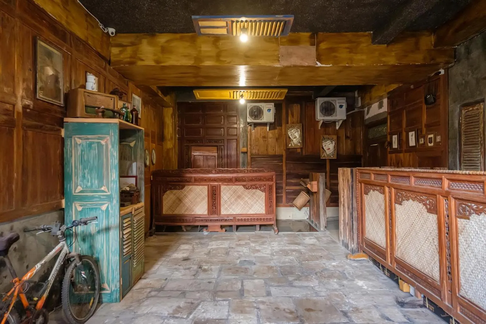 Parking in TwoSpaces Living at Bunga Desa, Jimbaran