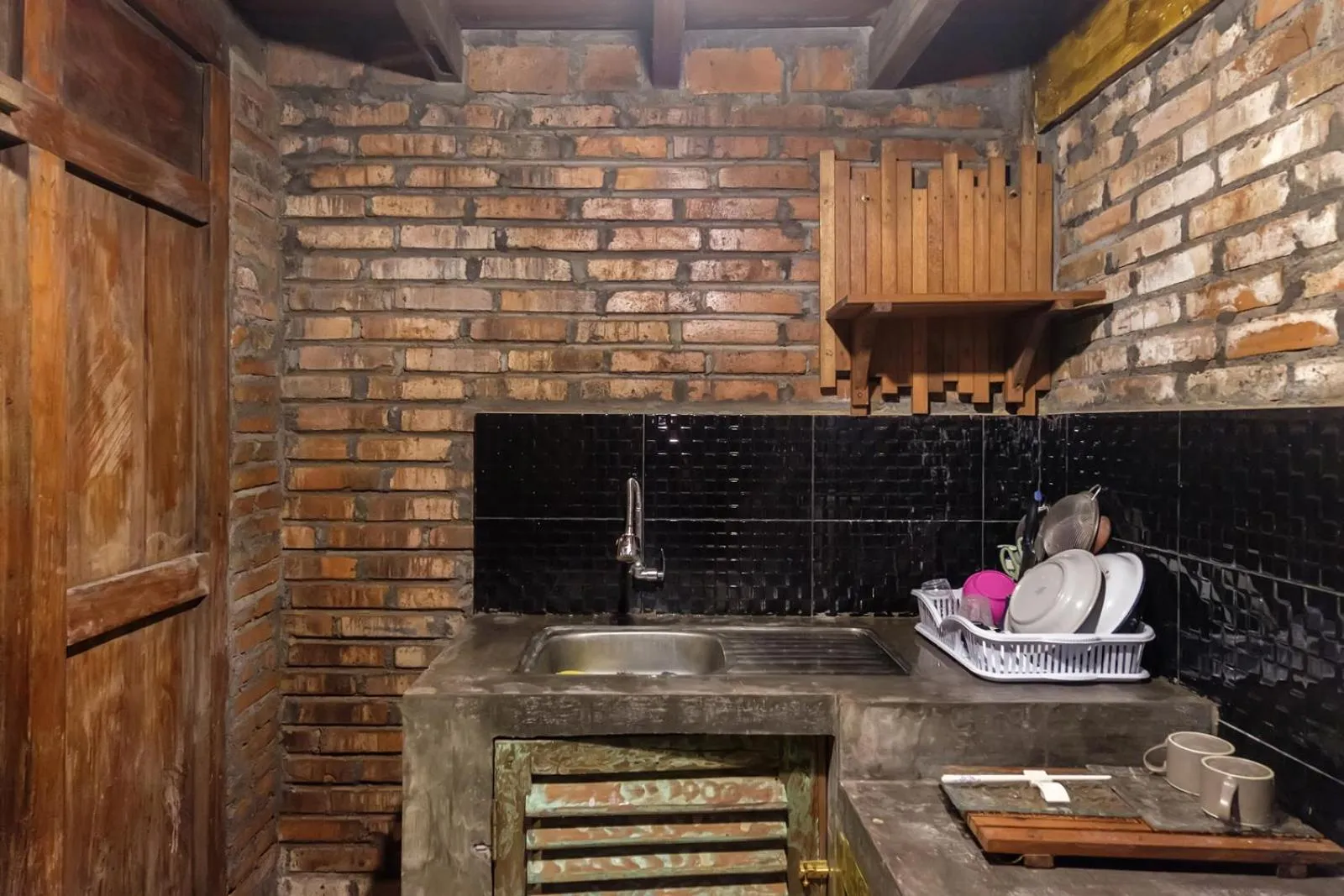 Kitchen or kitchenette in TwoSpaces Living at Bunga Desa, Jimbaran