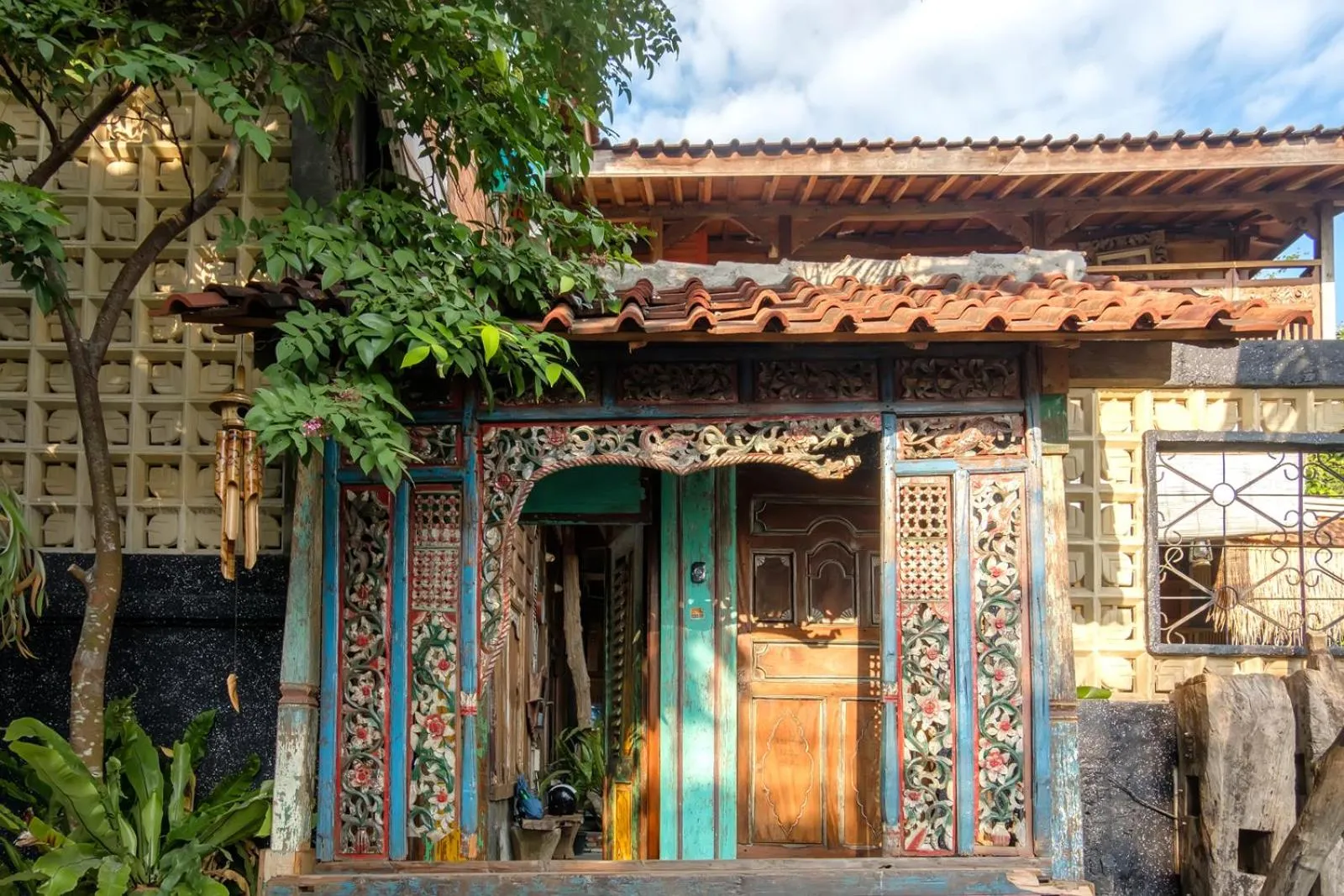 Street view in TwoSpaces Living at Bunga Desa, Jimbaran