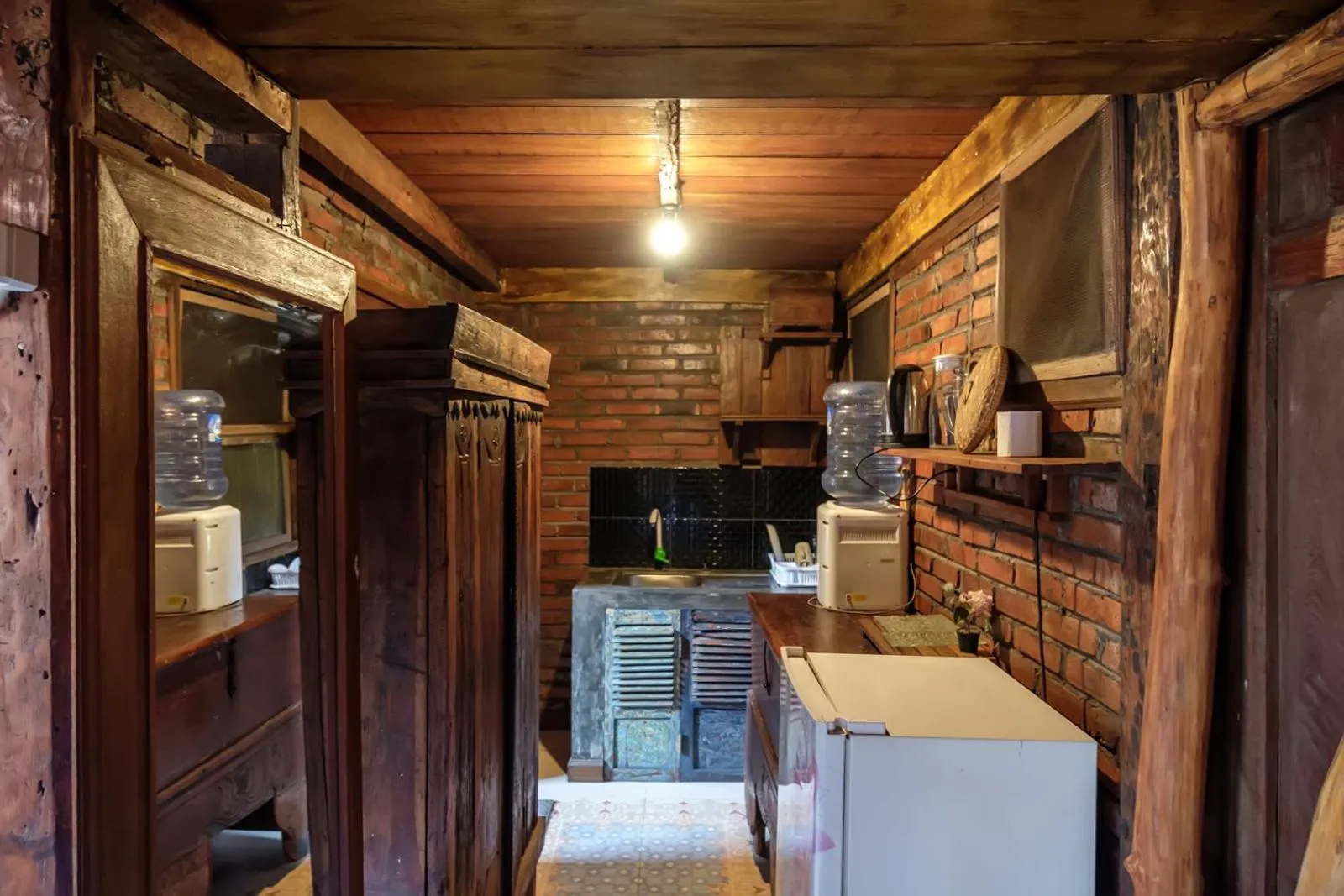 Kitchen or kitchenette in TwoSpaces Living at Bunga Desa, Jimbaran