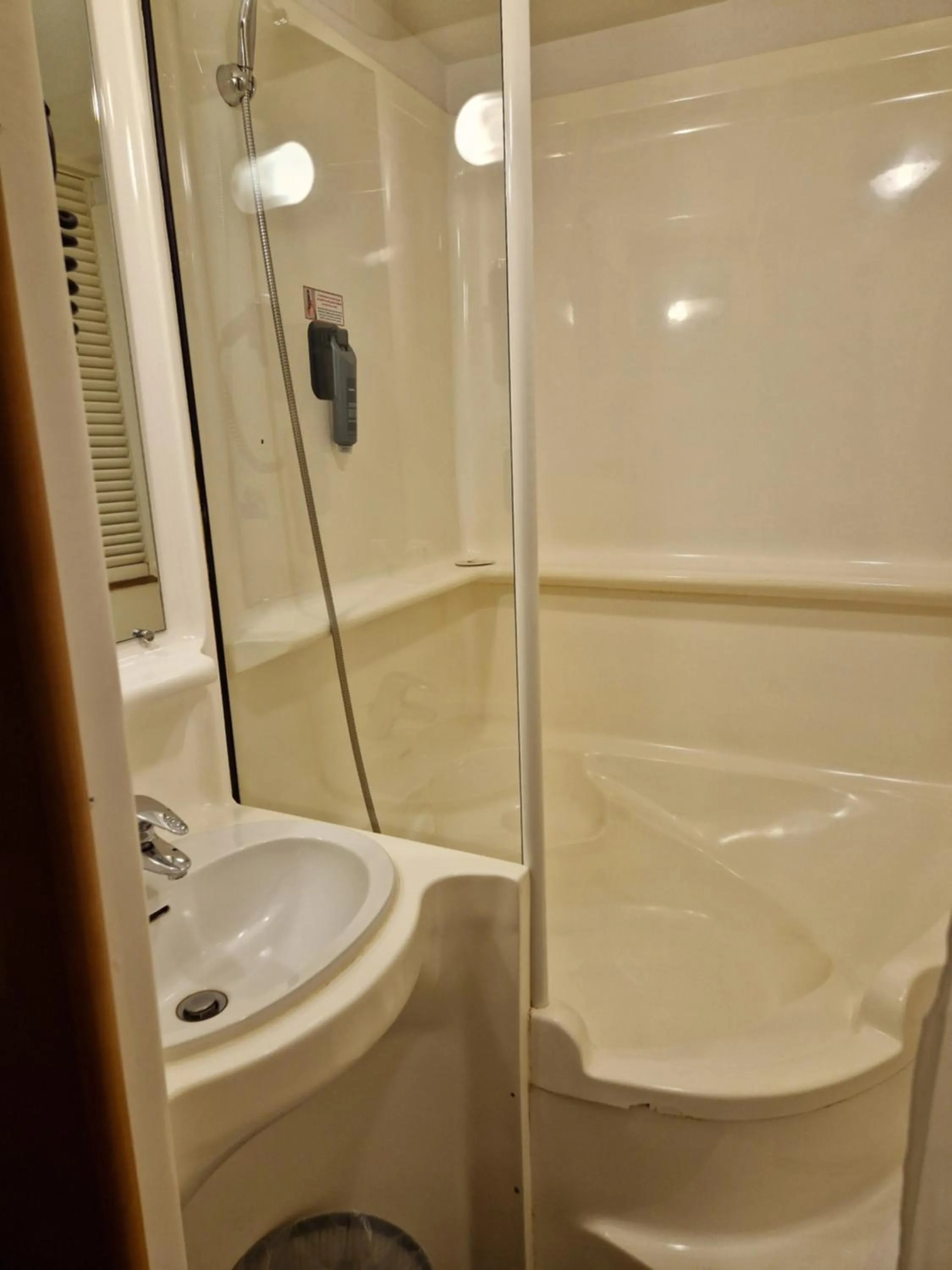 Bathroom in Quick Palace Vannes