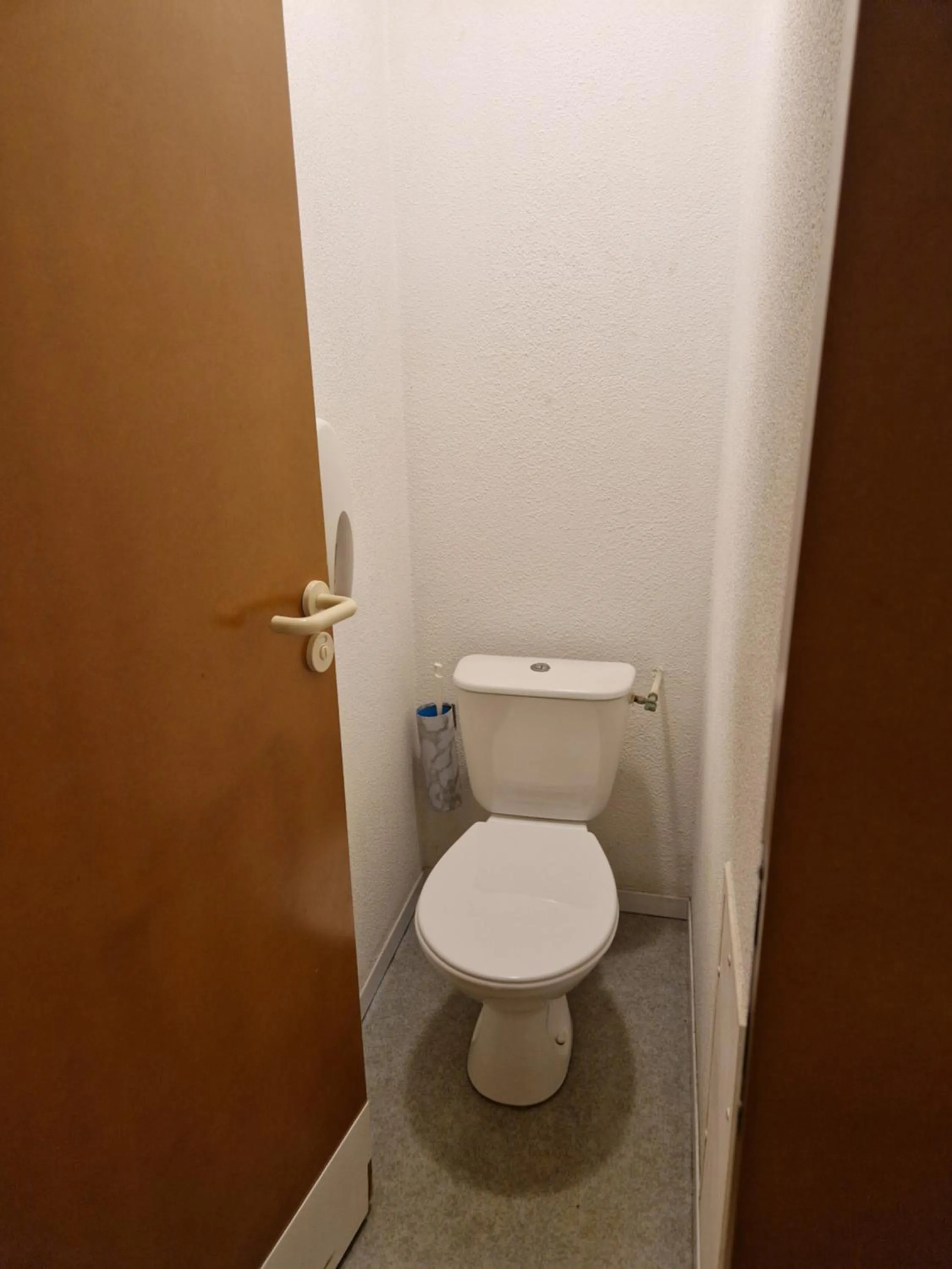 Toilet in Quick Palace Vannes