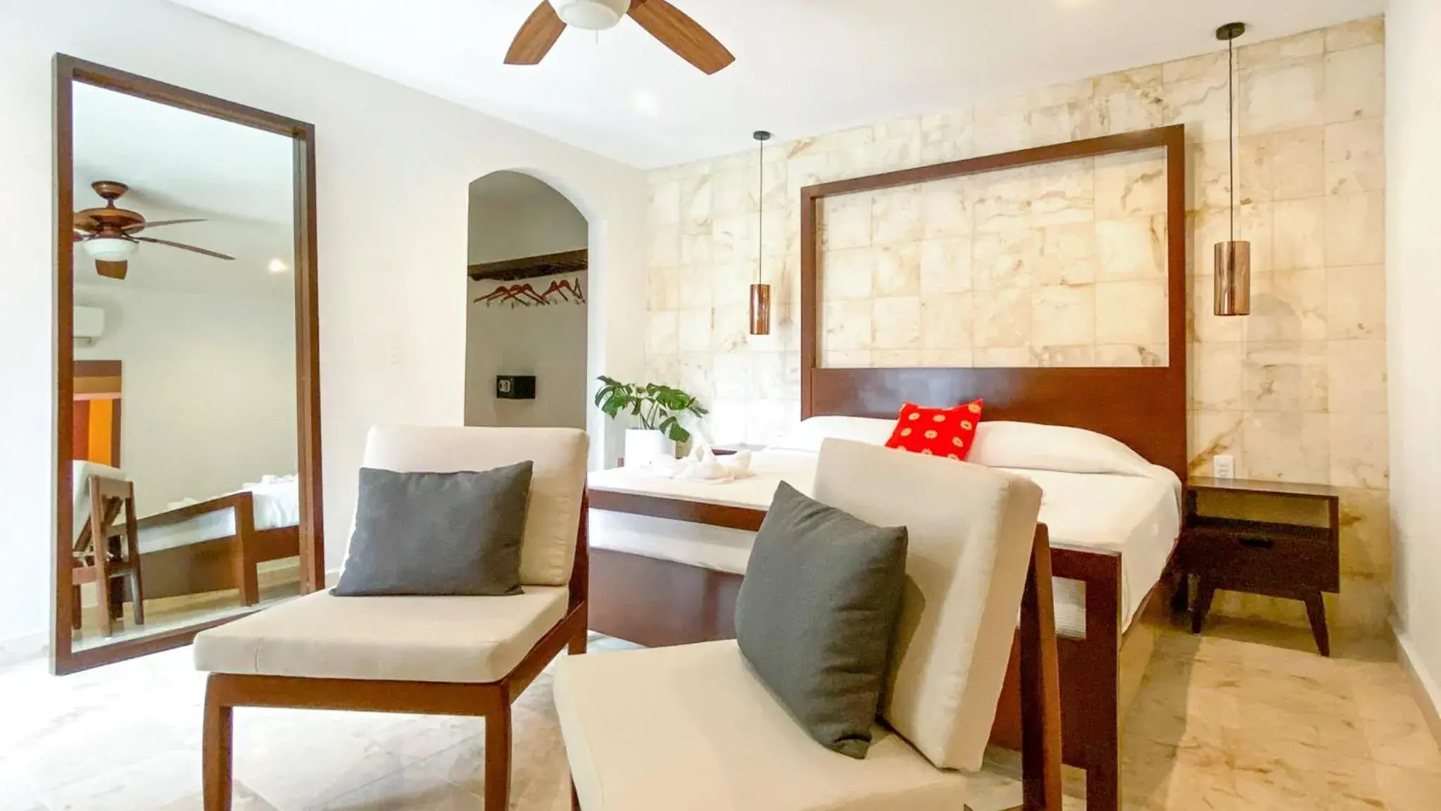 Photo of the whole room in La Aurora Hotel Colonial Photo of the whole room in La Aurora Hotel Colonial