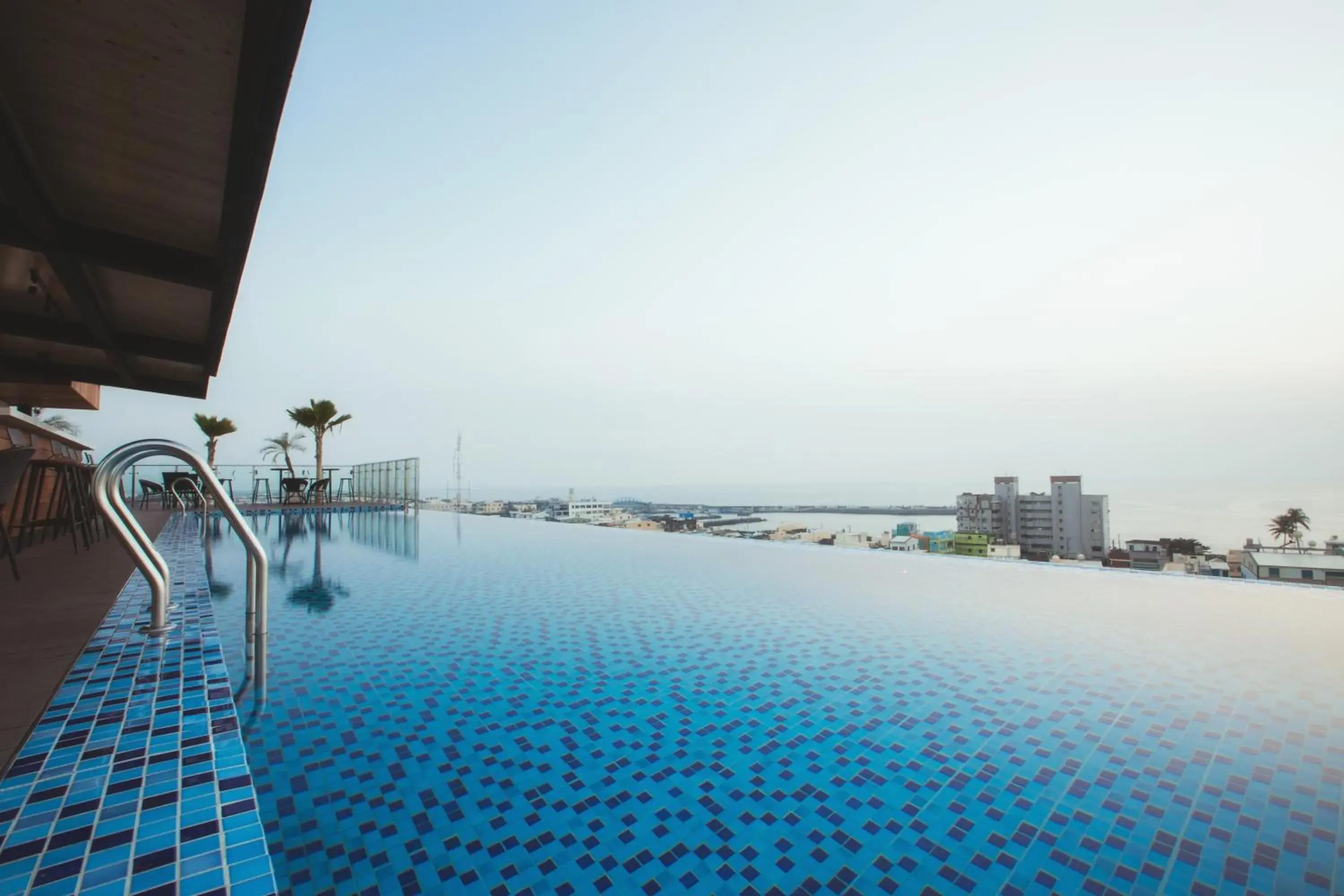 Property building in FangLiao Hotel Property building in FangLiao Hotel