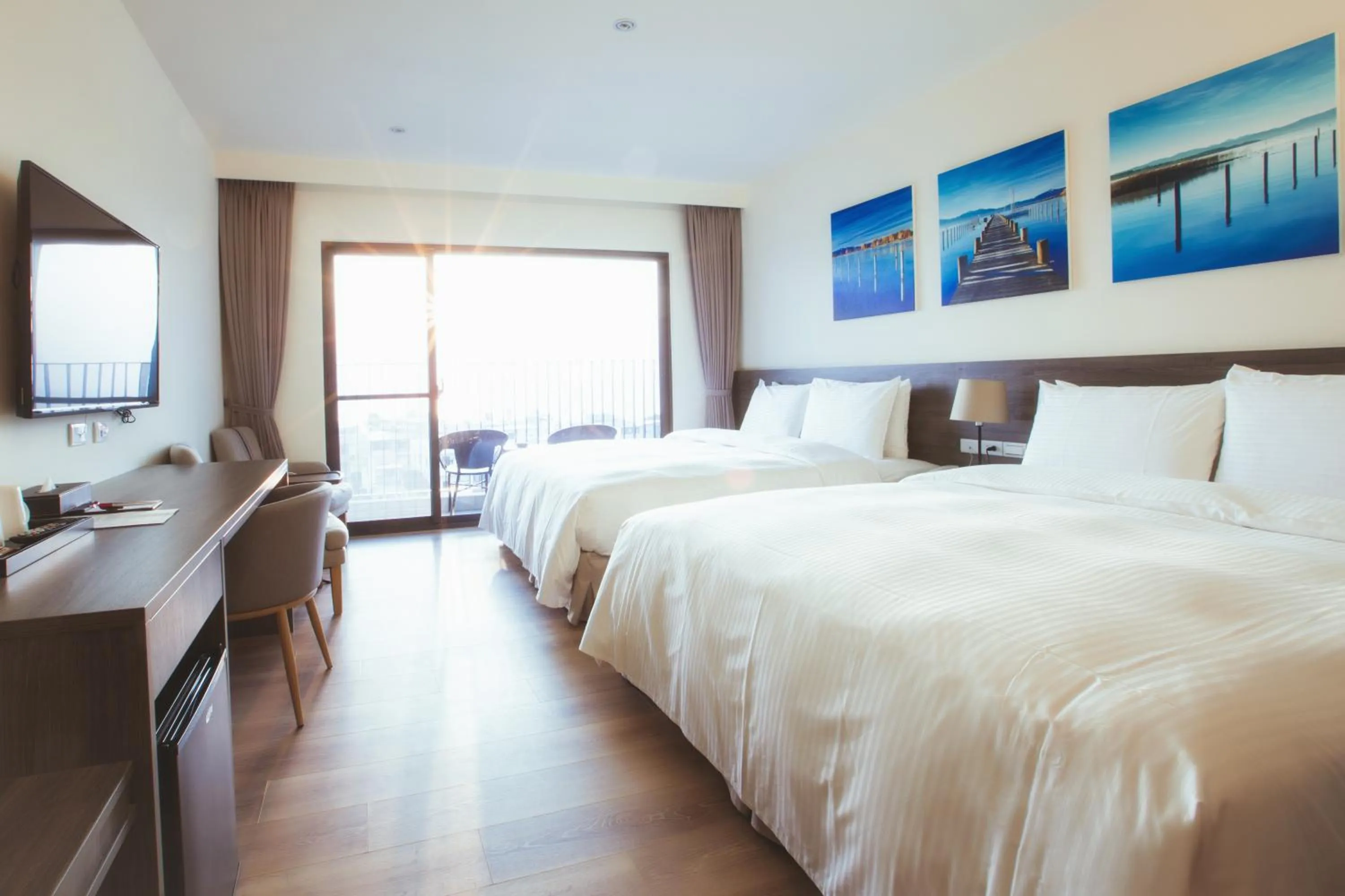 Street view, Bed in FangLiao Hotel