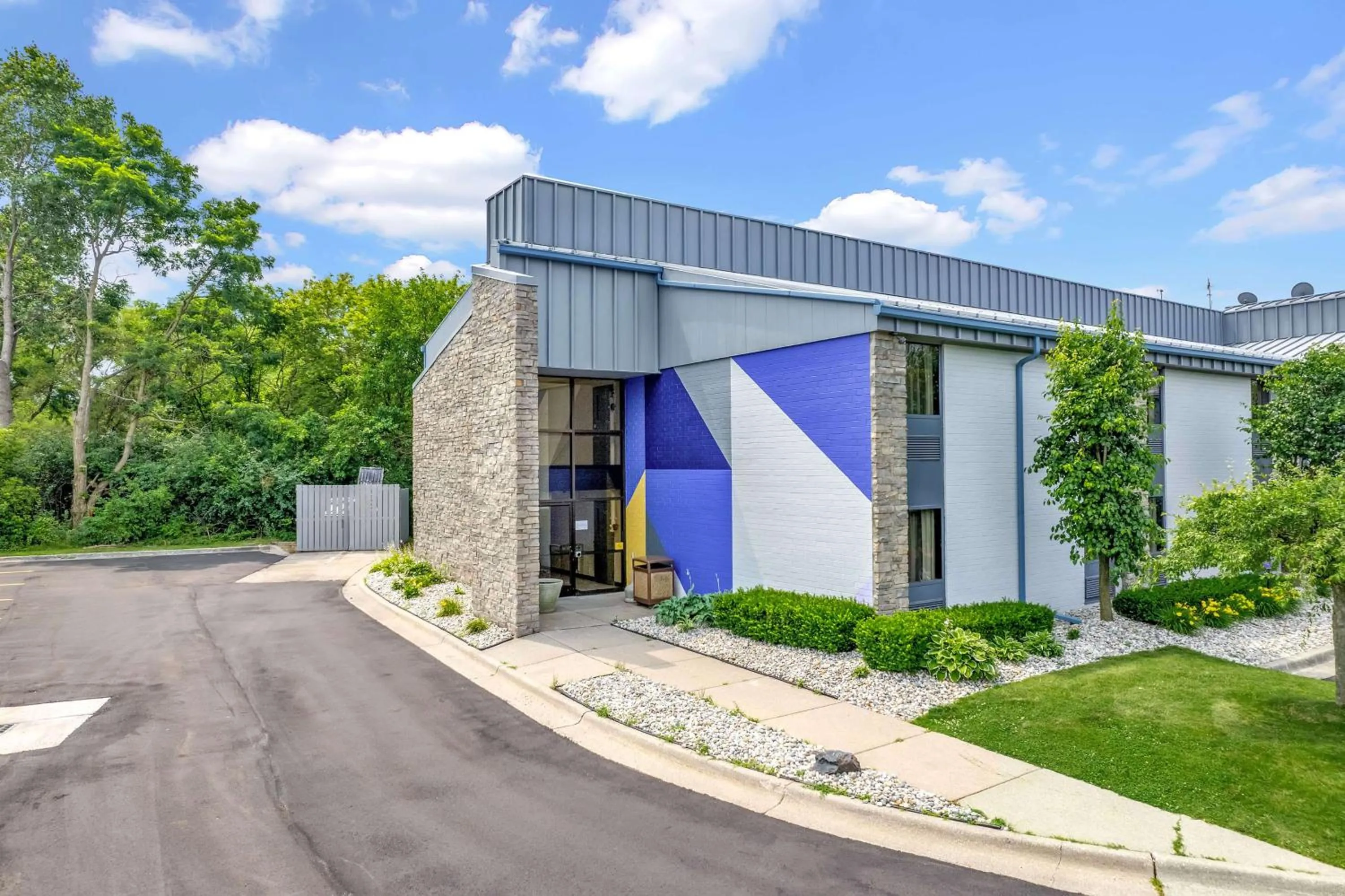 Property building in Spark by Hilton Plymouth