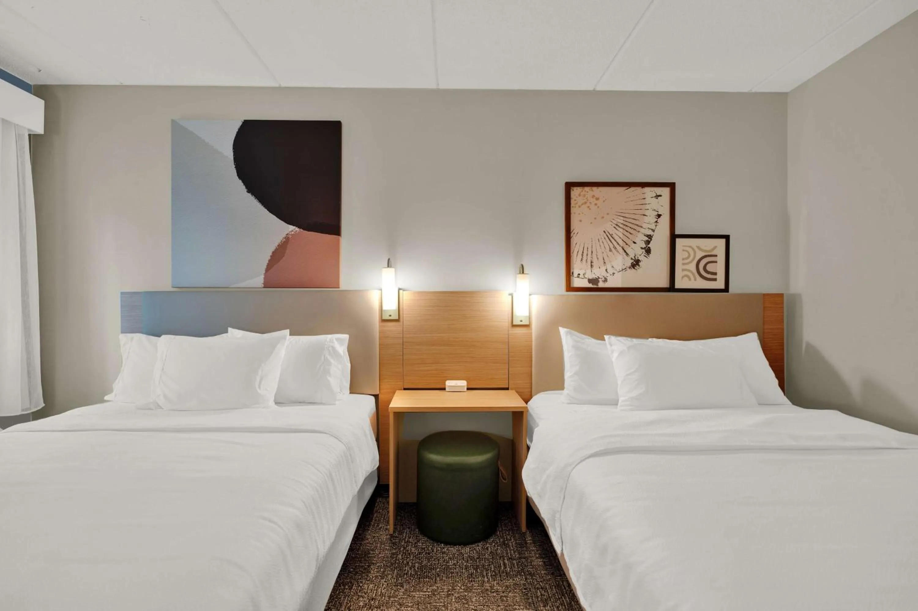 Bed in Comfort Inn Plymouth