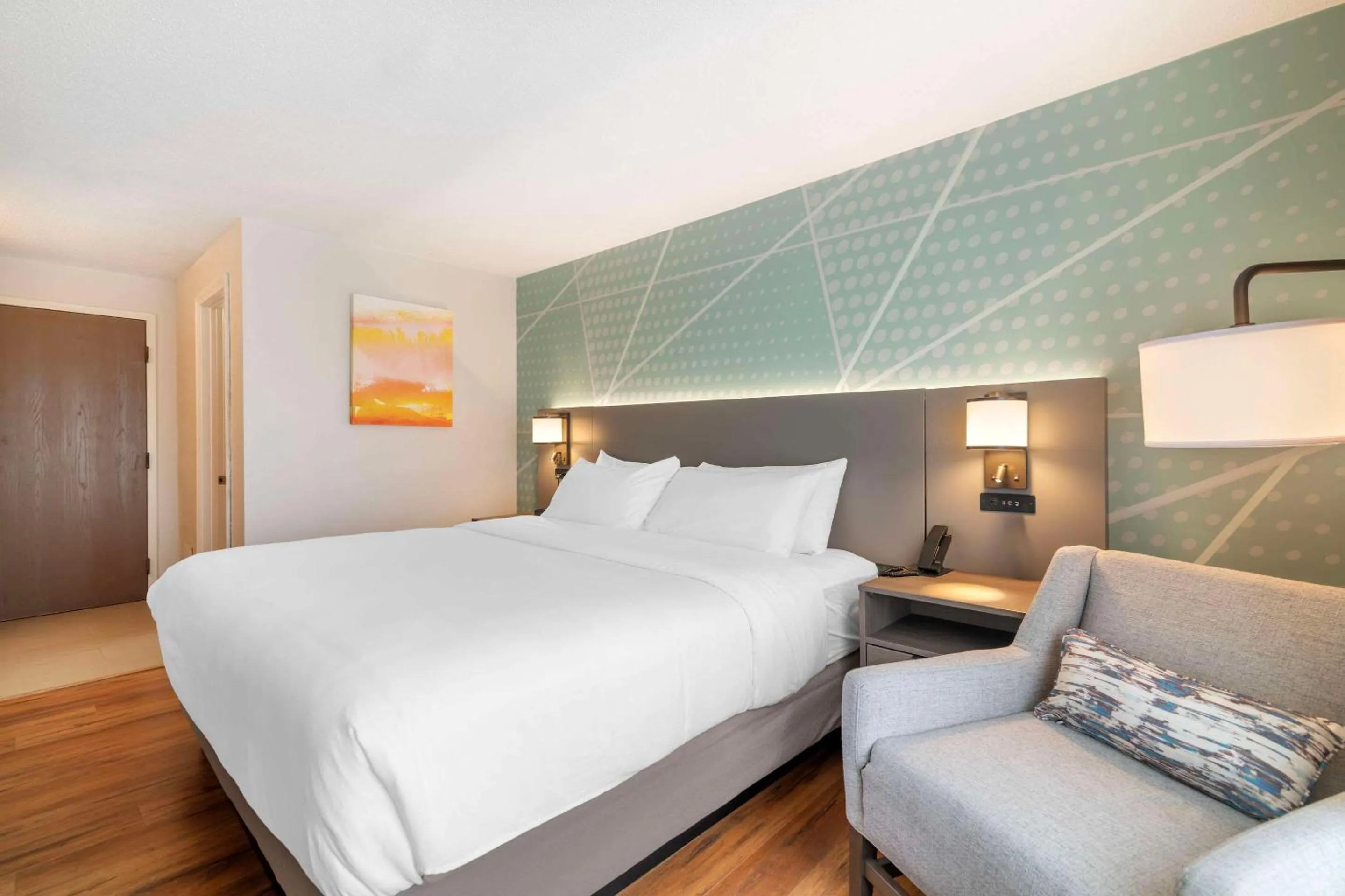 Bedroom, Bed in Comfort Inn South Portland Airport