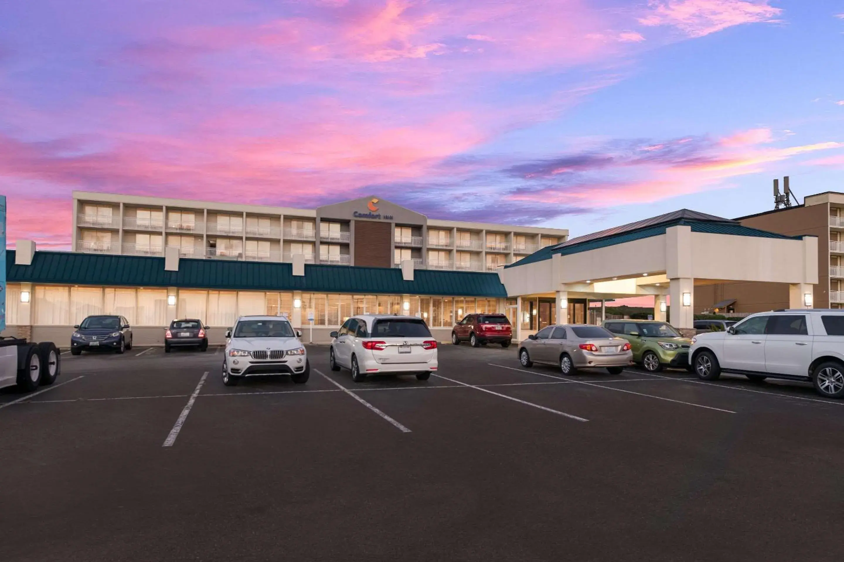 Property building in Comfort Inn On the Ocean Property building in Comfort Inn On the Ocean