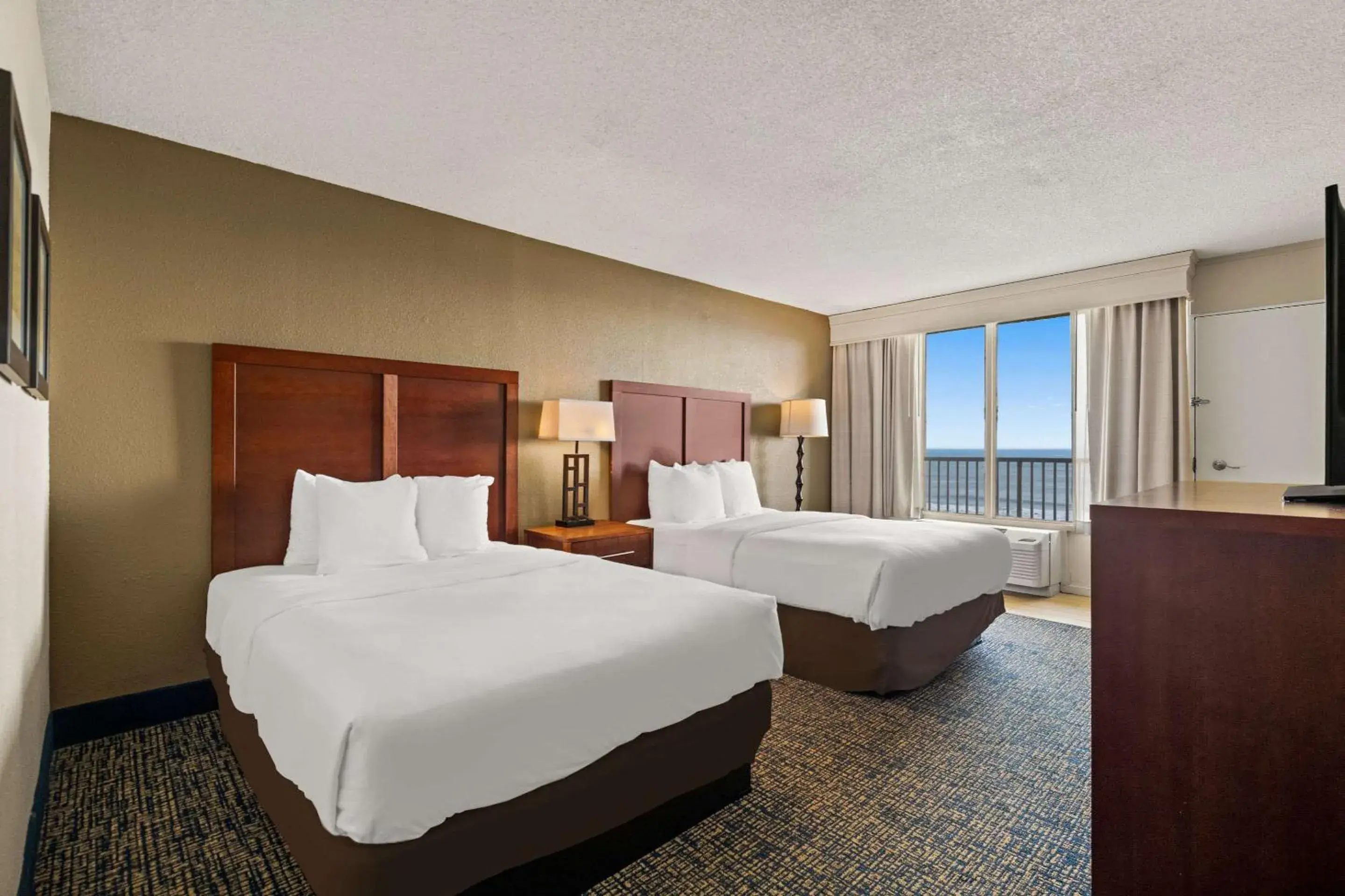 Two Double Beds Ocean View in Comfort Inn On the Ocean Two Double Beds Ocean View in Comfort Inn On the Ocean