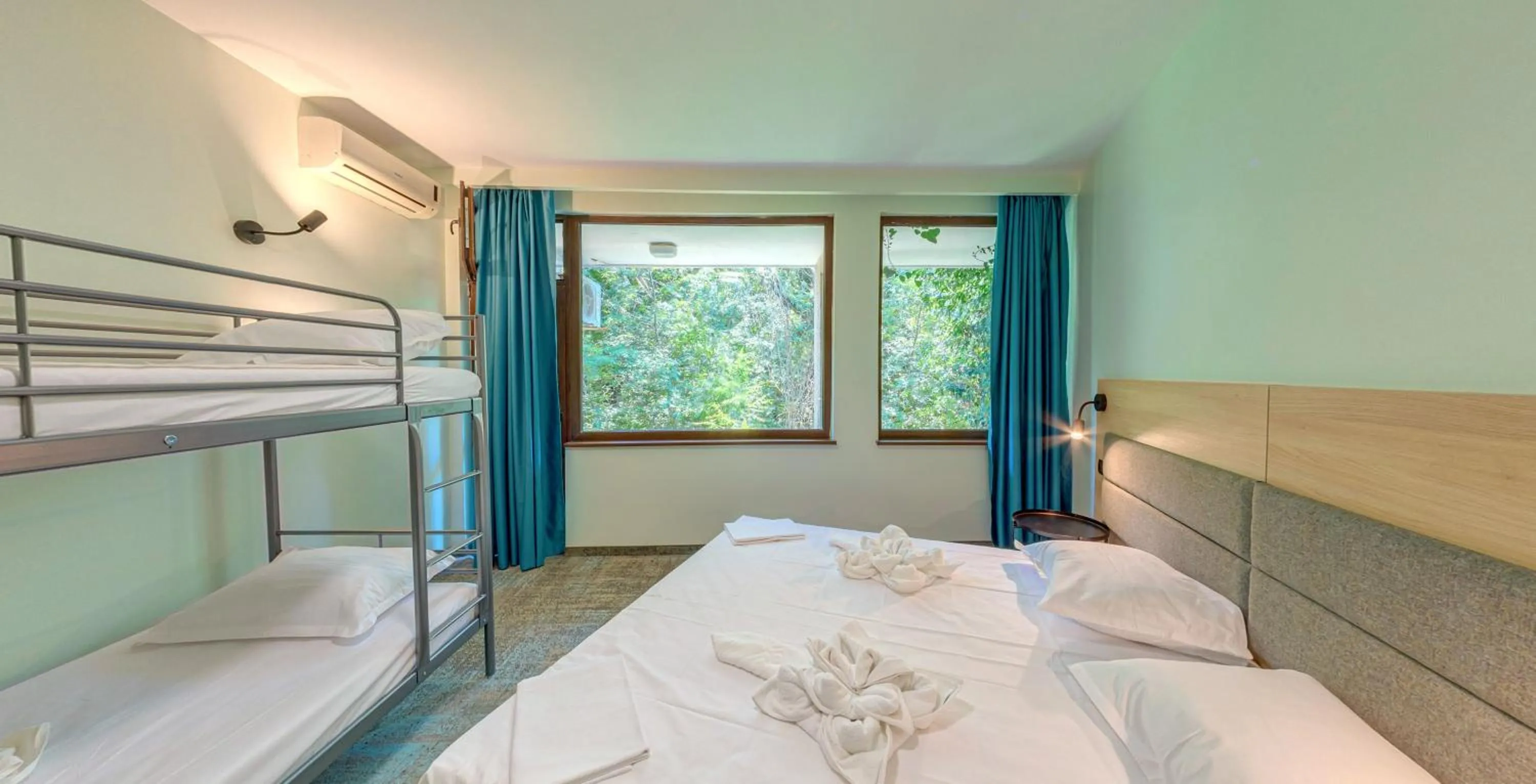 Photo of the whole room, Bed in Hotel PRESLAV