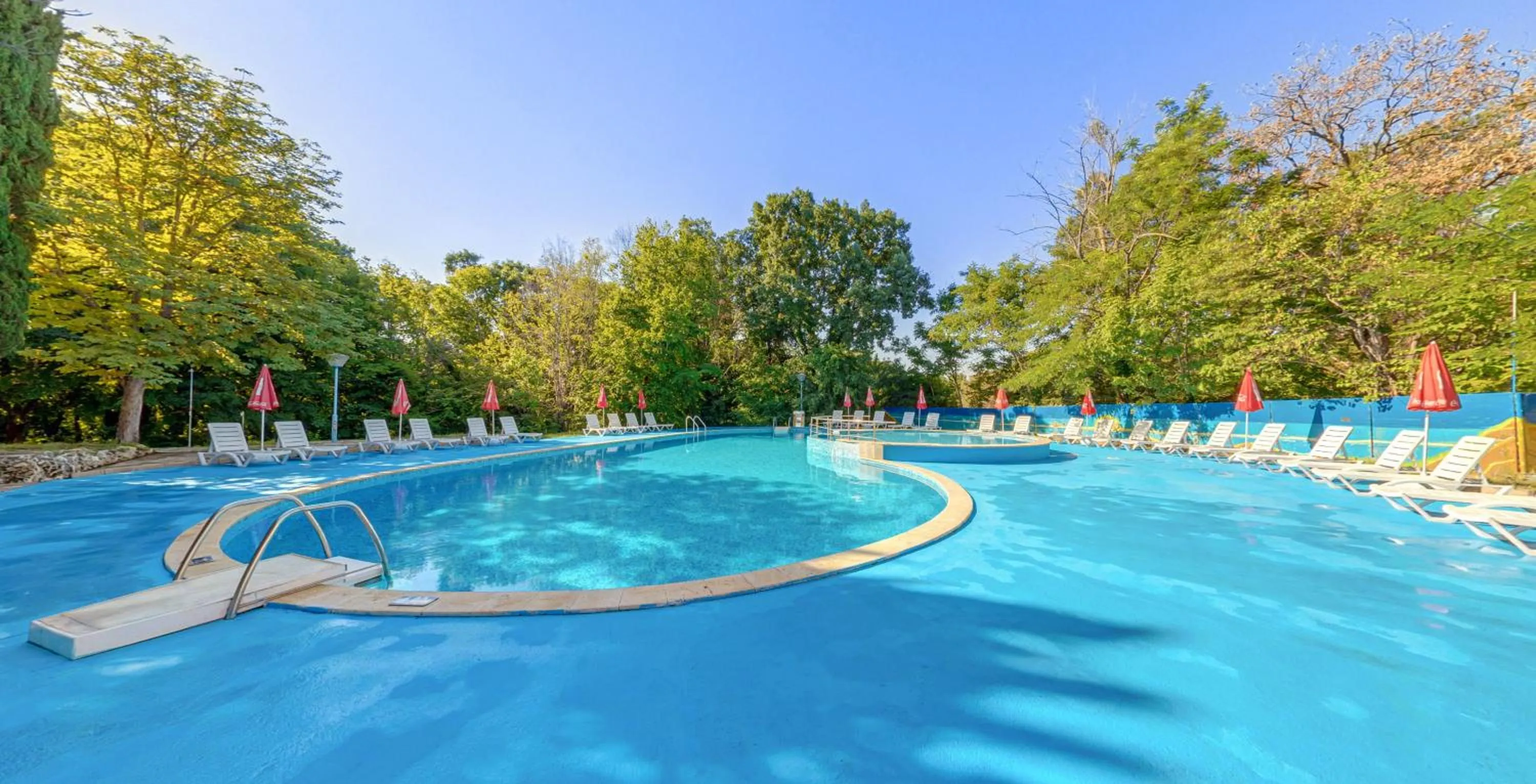 Swimming pool in Hotel PRESLAV