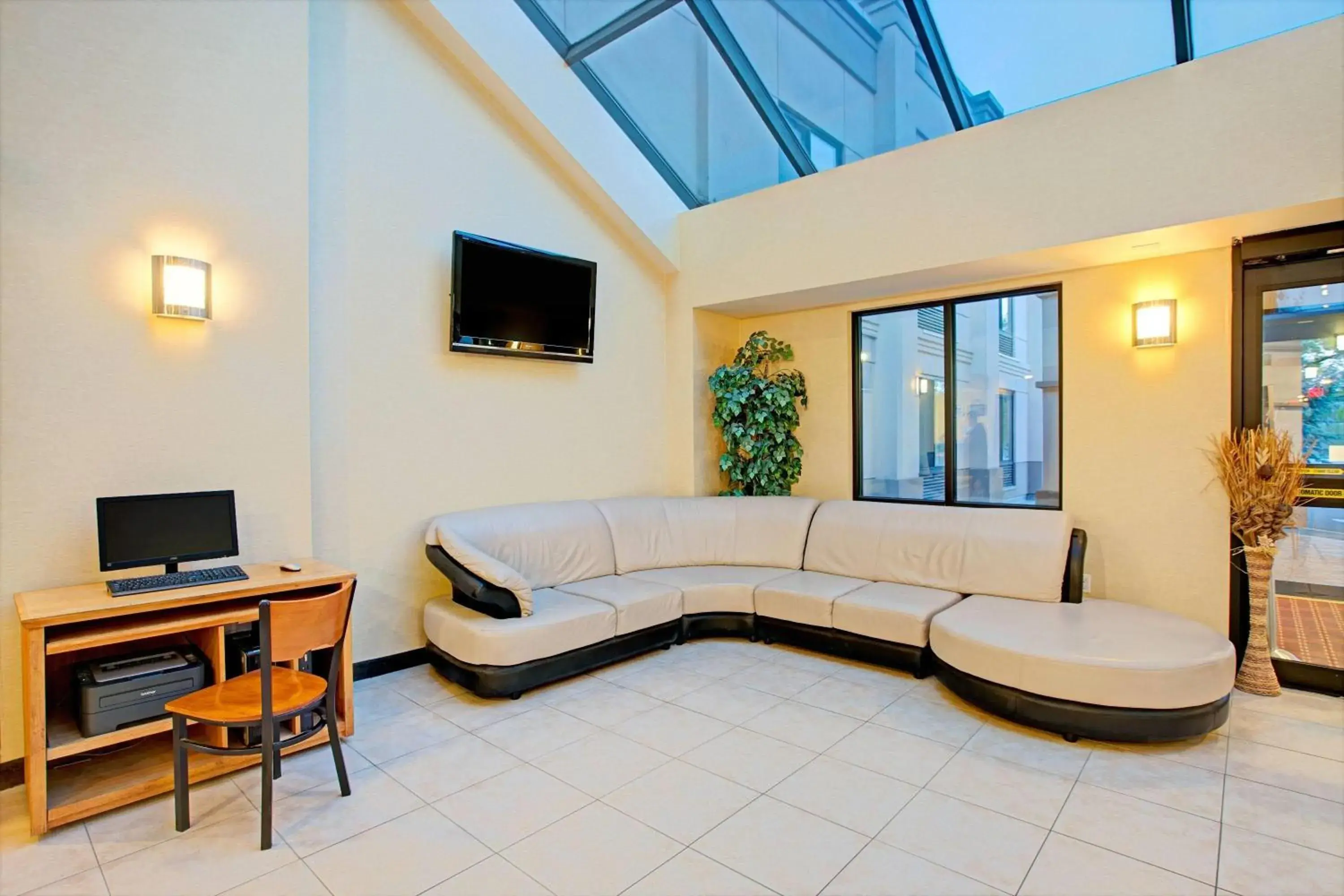 Lobby or reception in Days Inn by Wyndham Parsippany Lobby or reception in Days Inn by Wyndham Parsippany
