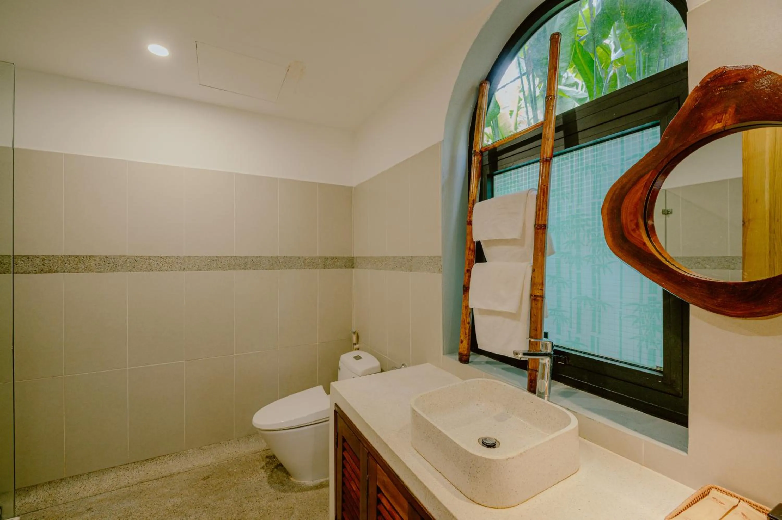 Shower in Villa De Campagne Hoi An- Boutique homestay with pool and family soul