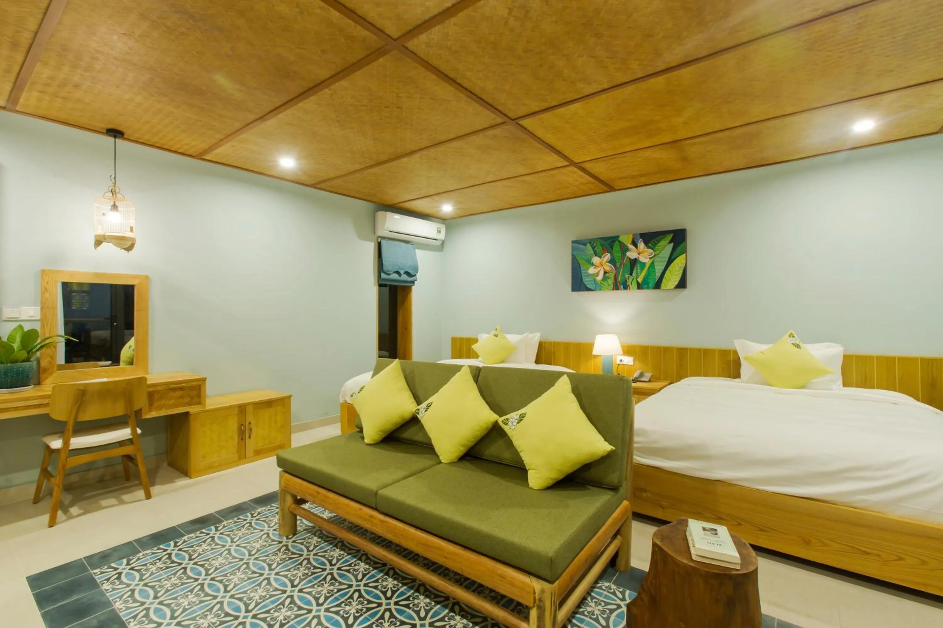 Bed in Villa De Campagne Hoi An- Boutique homestay with pool and family soul