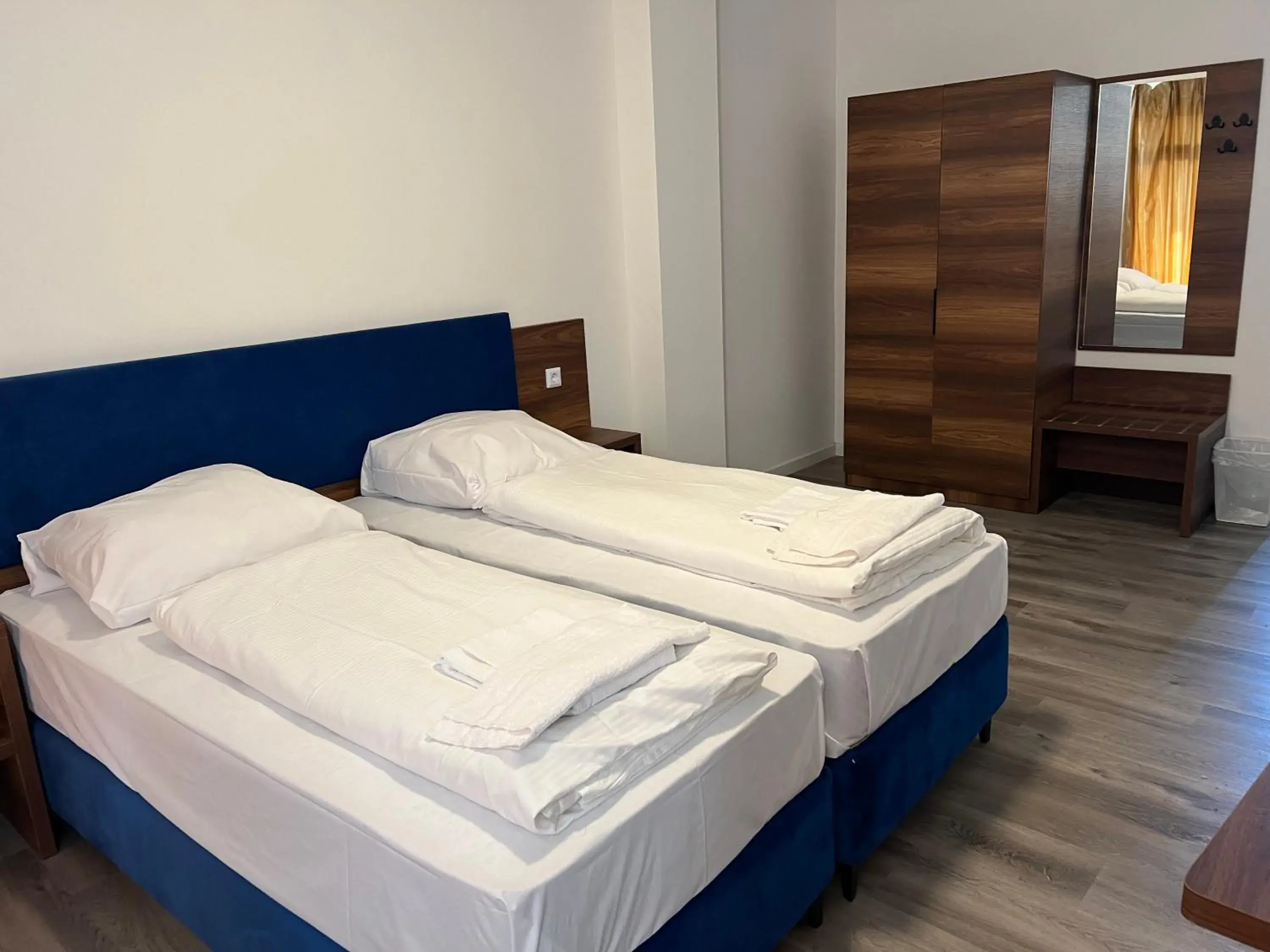 Triple Room in Hotel Zollhof Wandsbek Markt Triple Room in Hotel Zollhof Wandsbek Markt