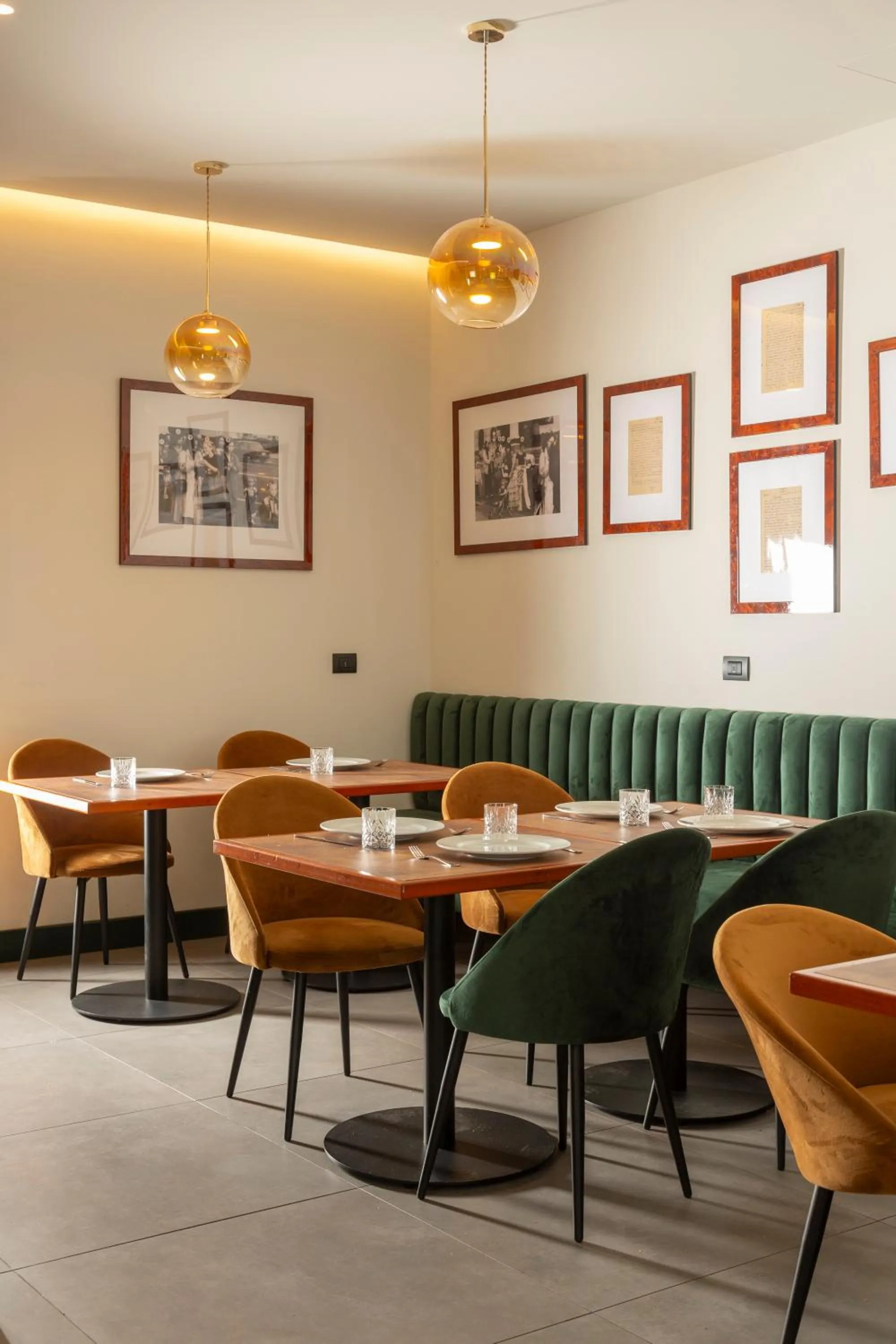 Restaurant/places to eat in Hotel Ghalà