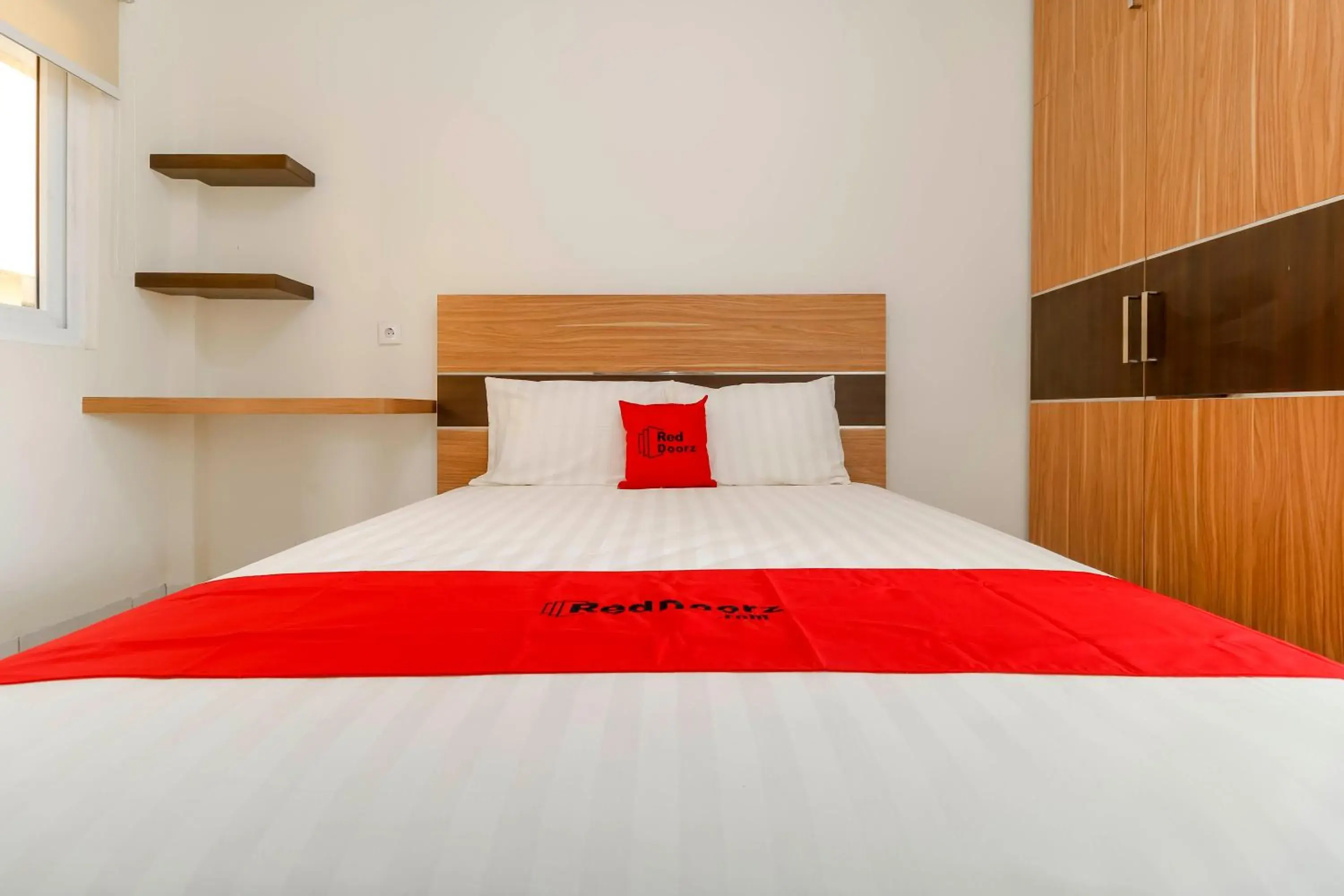 Bedroom, Bed in RedDoorz Plus near Palembang Square Mall Bedroom, Bed in RedDoorz Plus near Palembang Square Mall