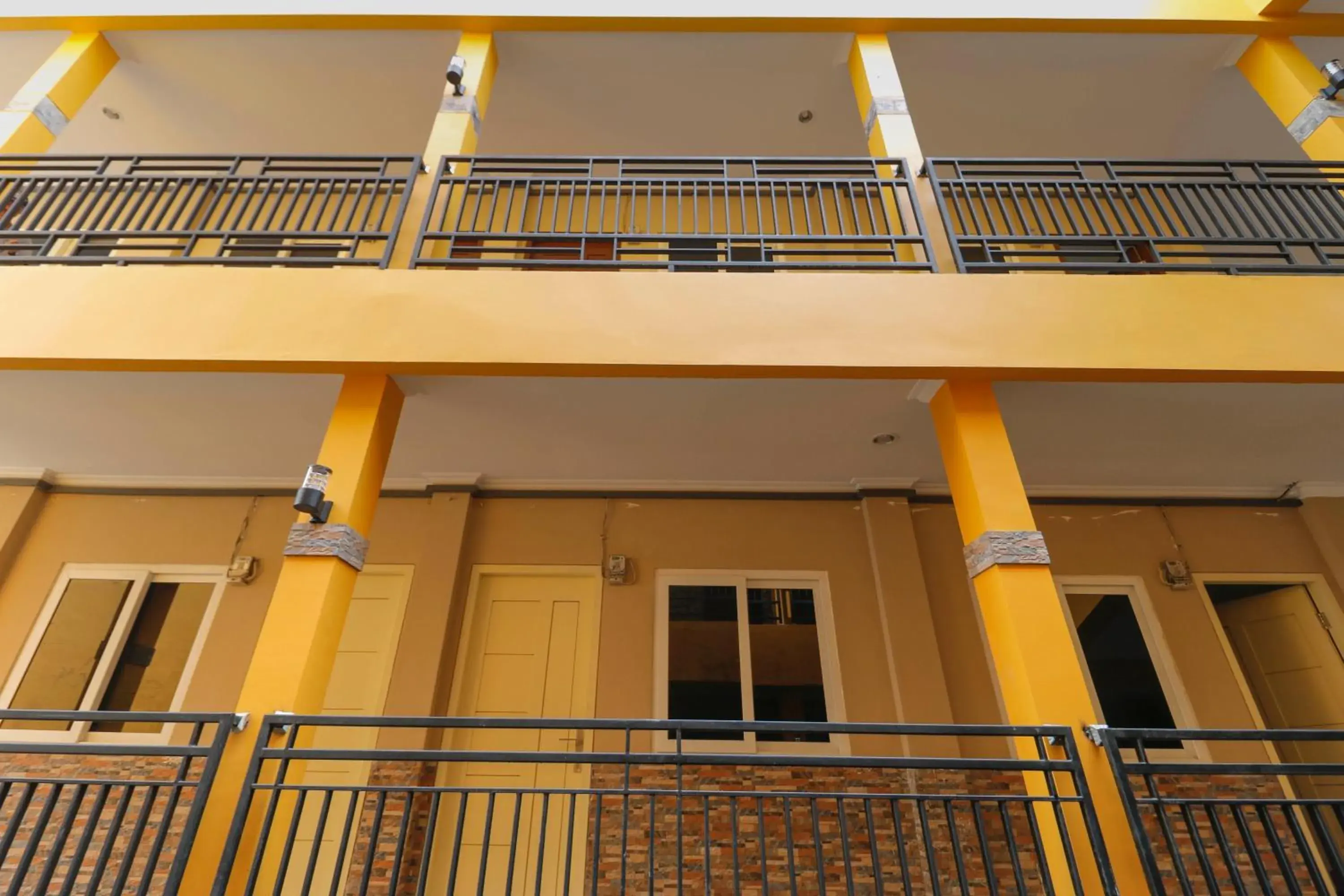 Property building in RedDoorz Plus near Palembang Square Mall Property building in RedDoorz Plus near Palembang Square Mall
