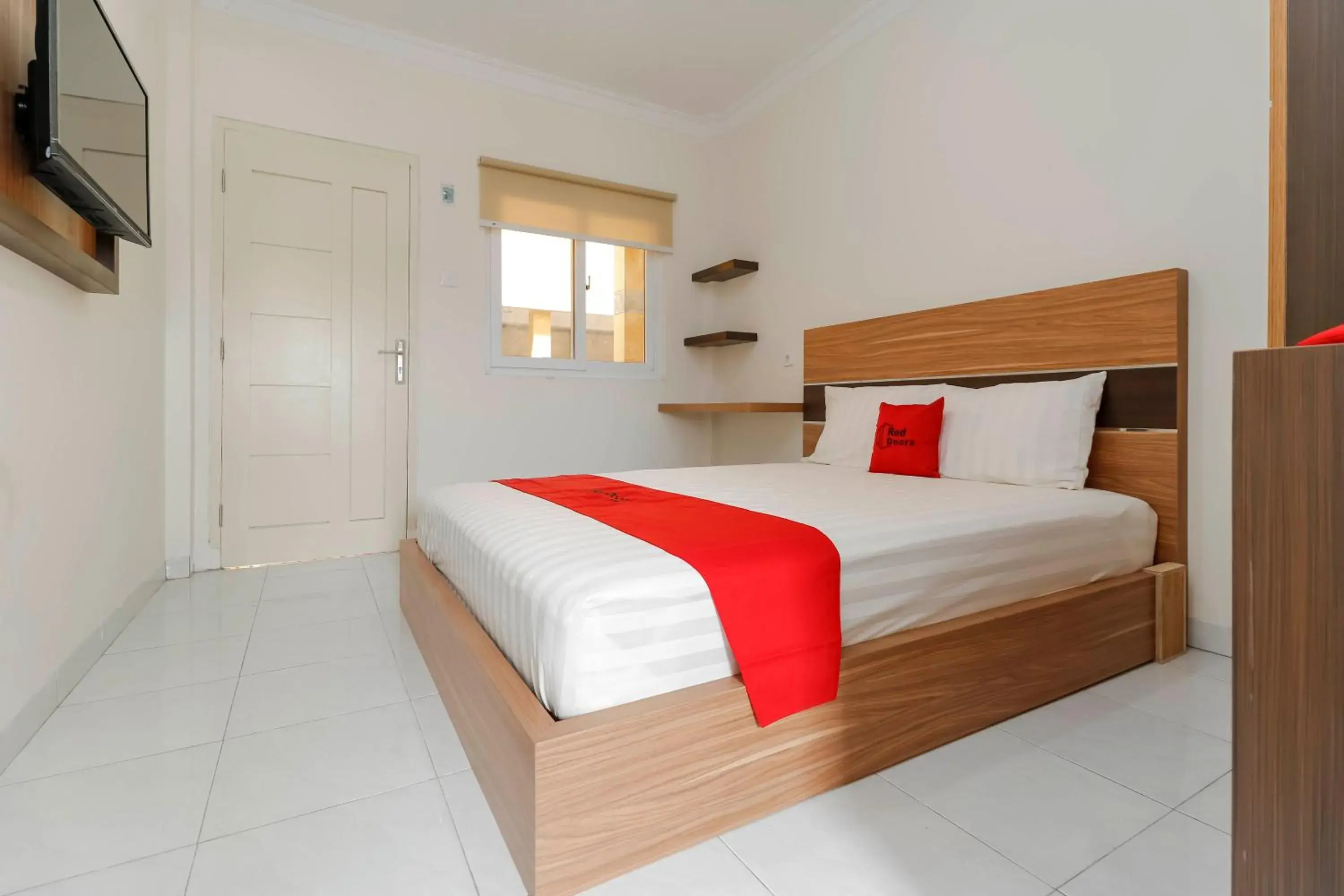 Bedroom, Bed in RedDoorz Plus near Palembang Square Mall Bedroom, Bed in RedDoorz Plus near Palembang Square Mall