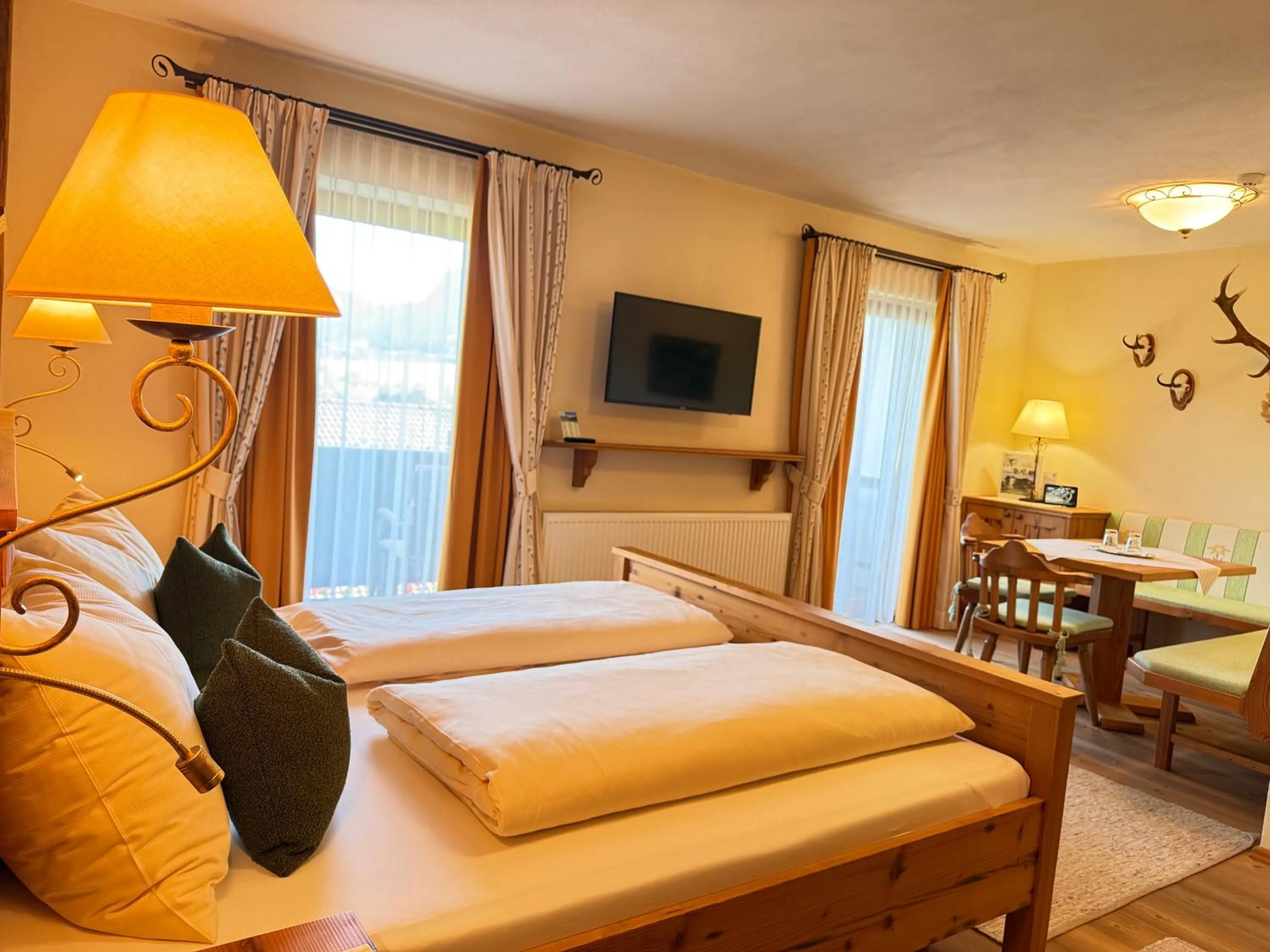 Bed in Hotel Neuwirt