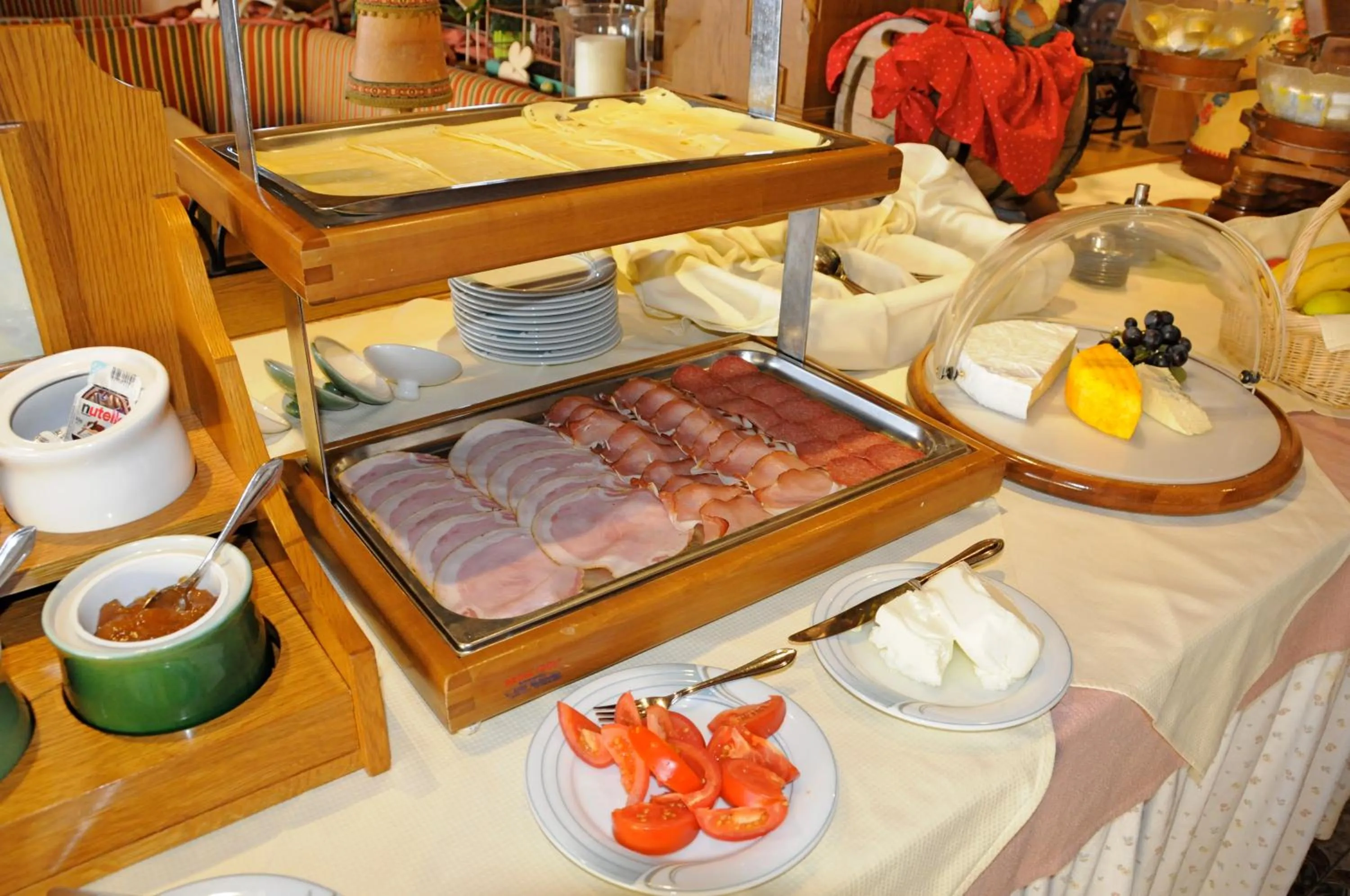 Buffet breakfast in Hotel Neuwirt