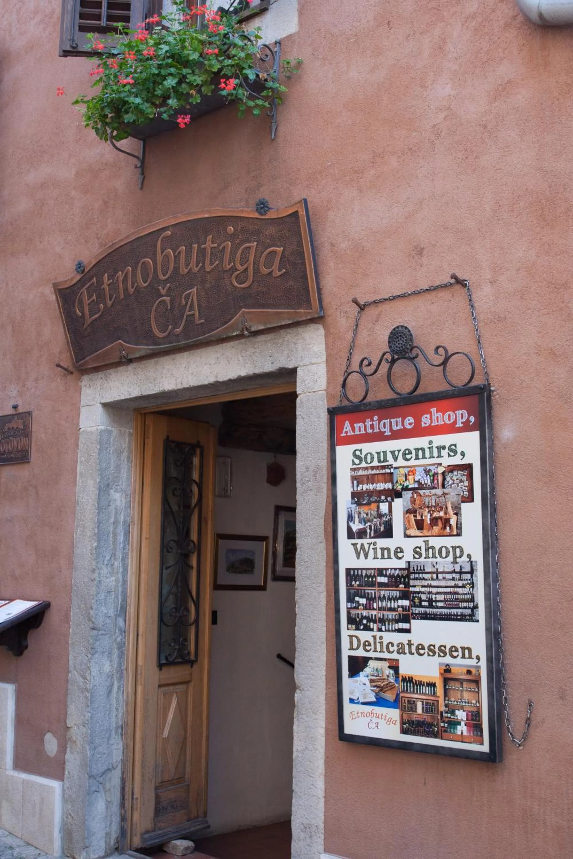 Property building in Houses of Motovun