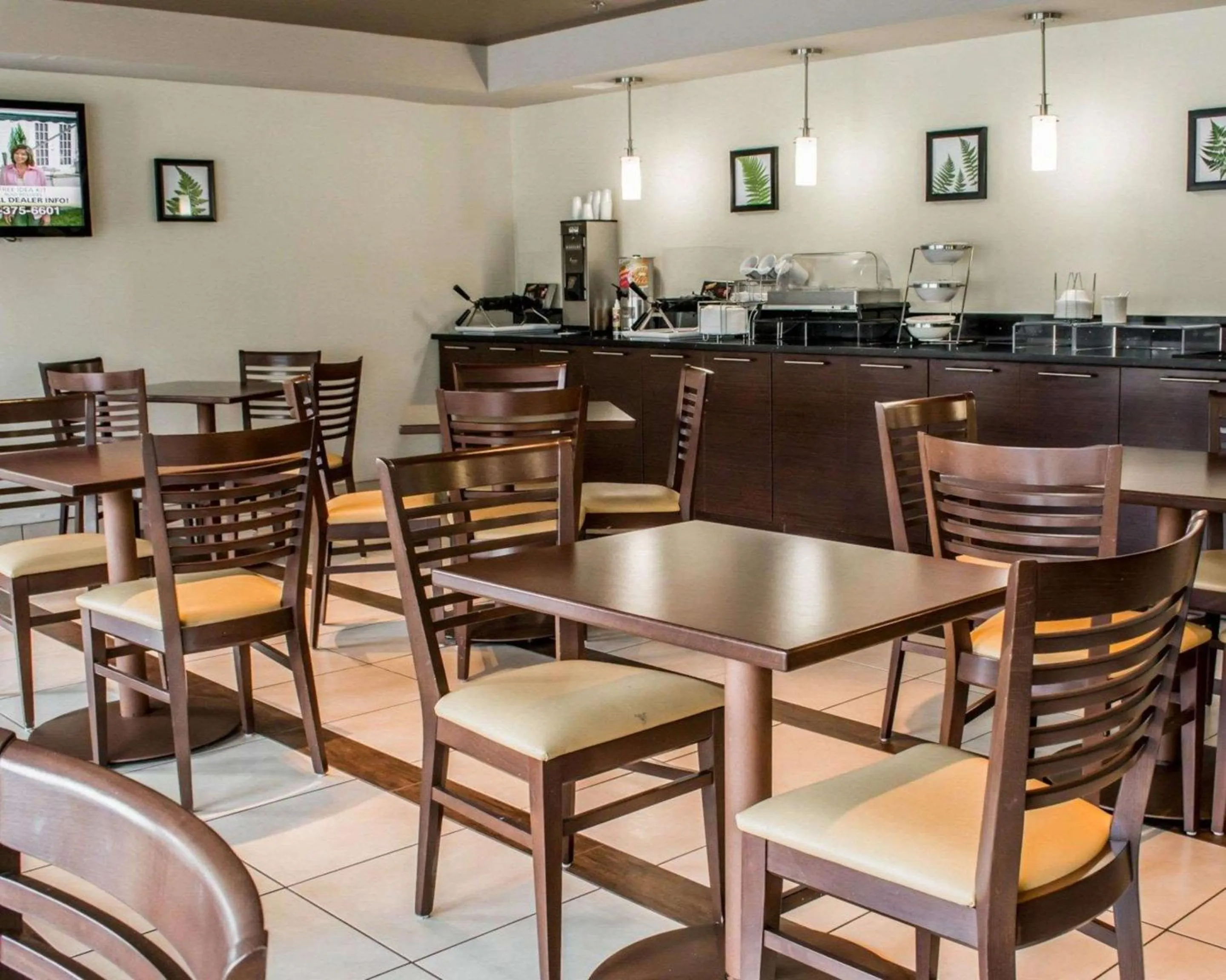 Breakfast in Sleep Inn Historic