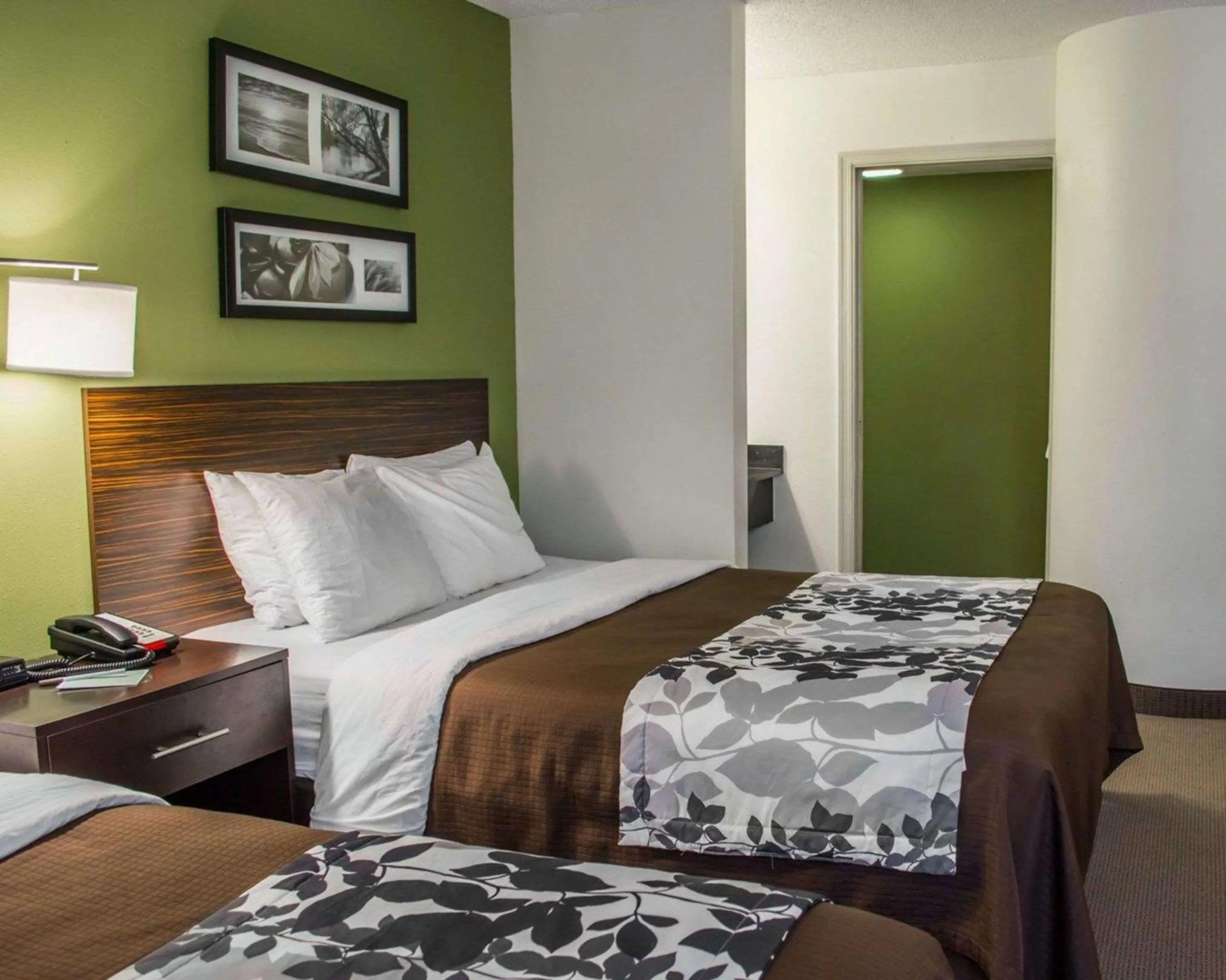 Bedroom, Bed in Sleep Inn Historic